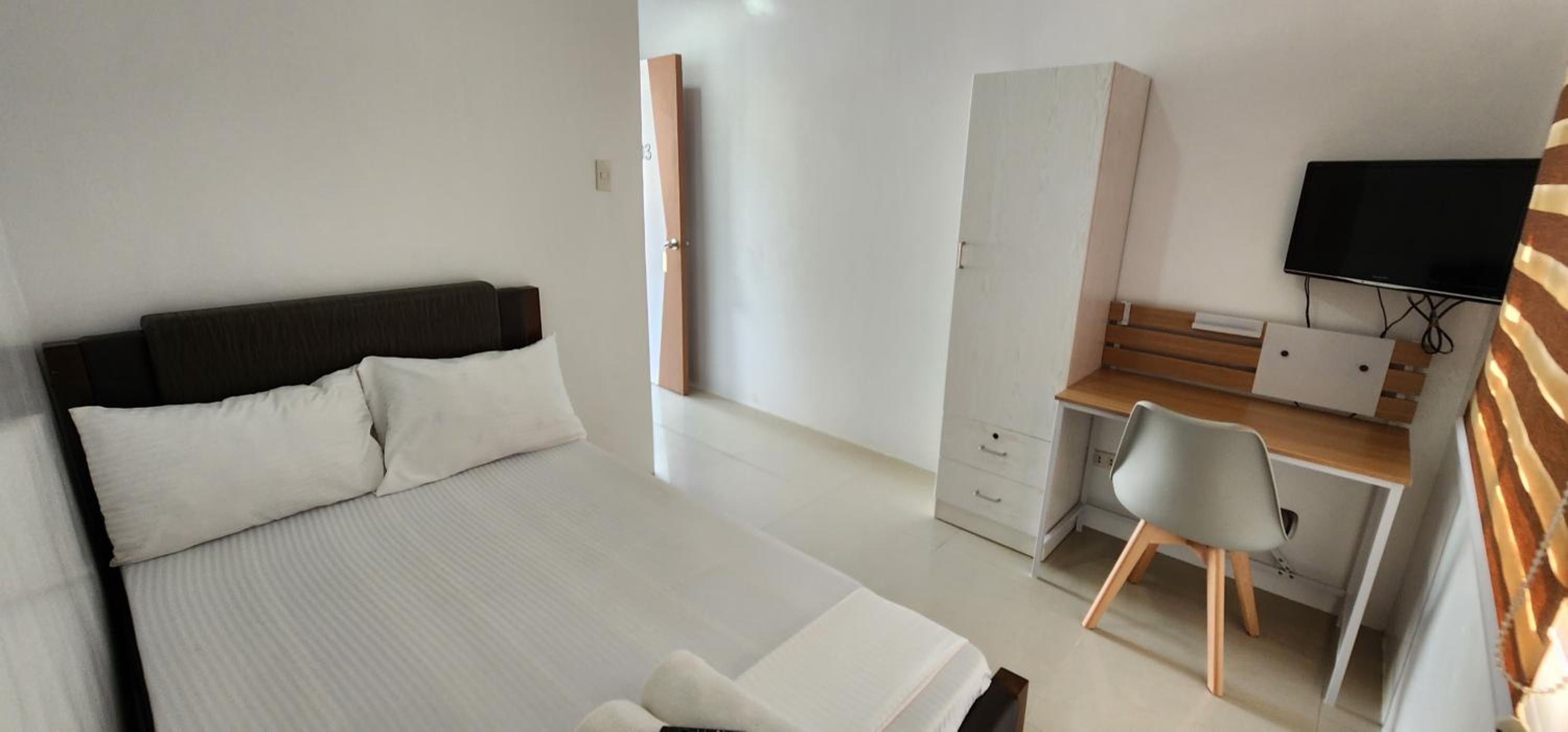 Budget Double Room - Photo 1