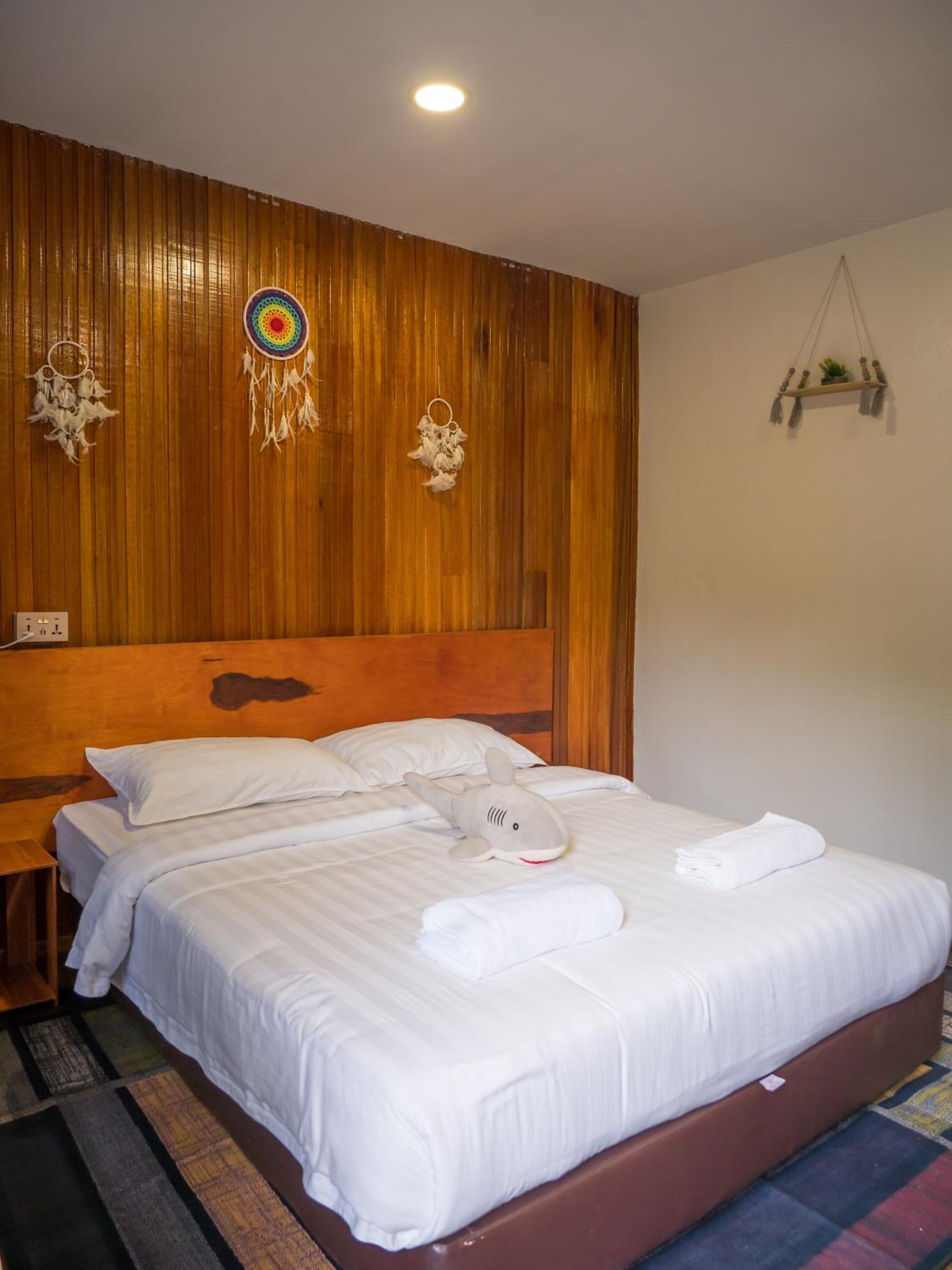 Queen Room with Garden View - Photo 43
