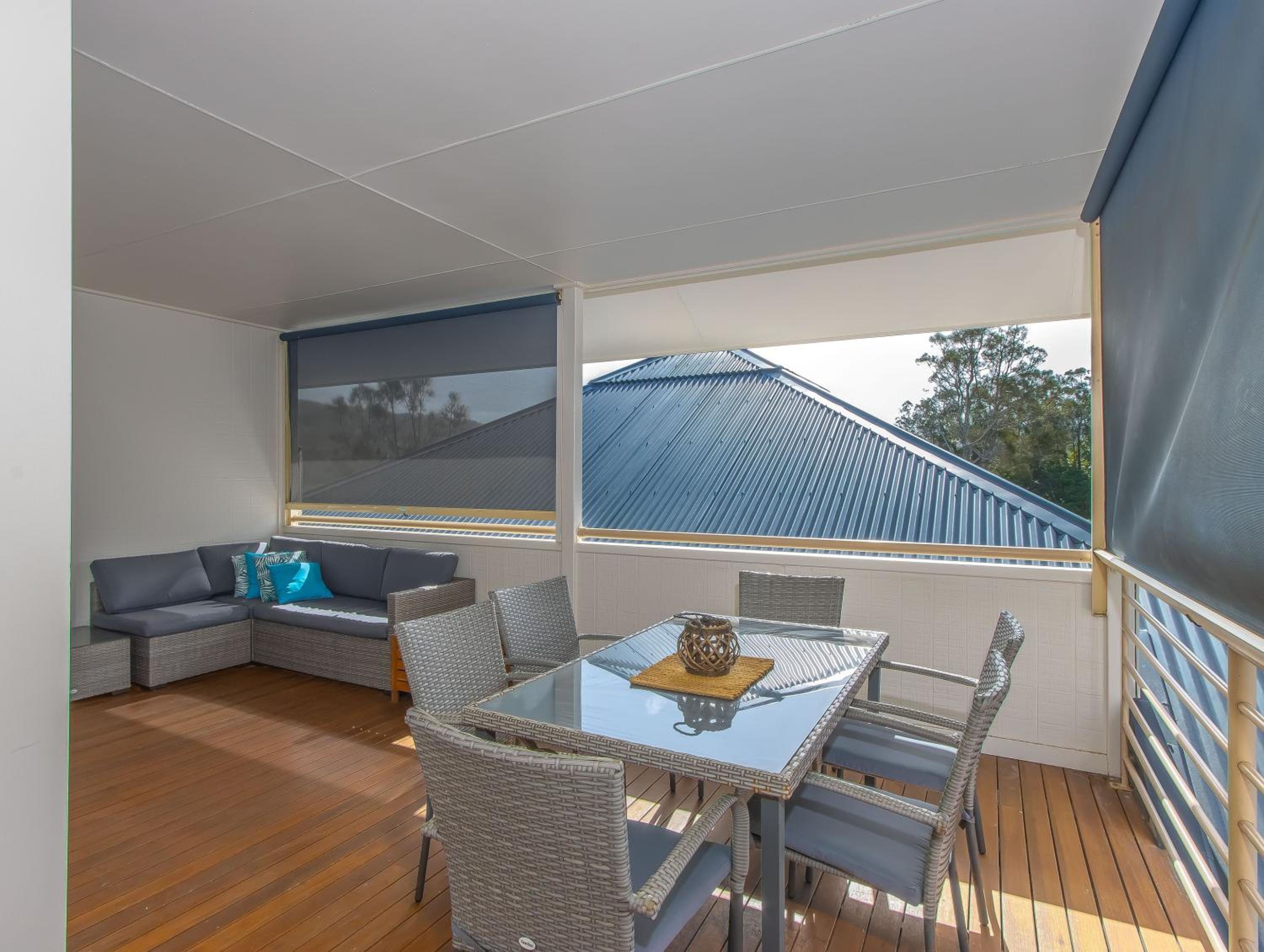 Two Bedroom Upstairs Estuary View Deluxe Apartment photo 3