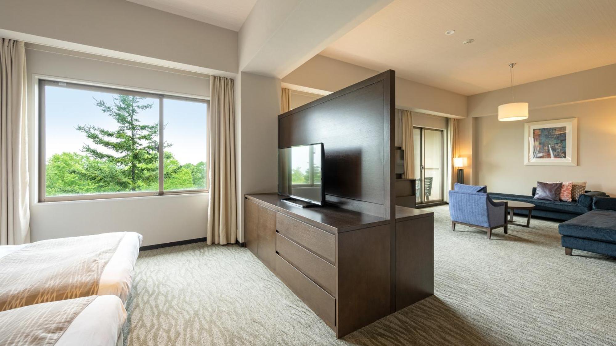 Junior Suite with Balcony photo 3