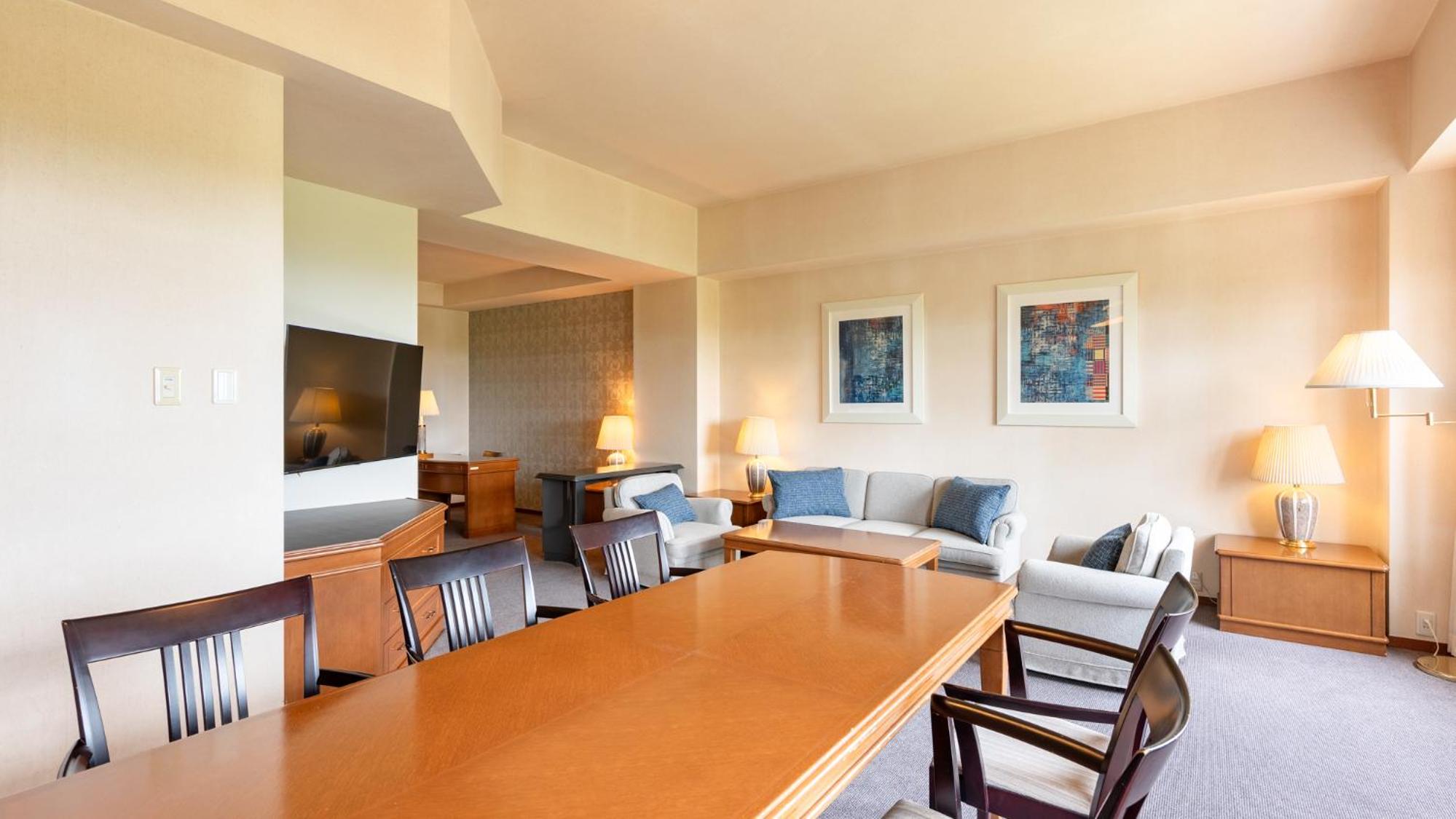 Suite with Mountain View - Photo 5