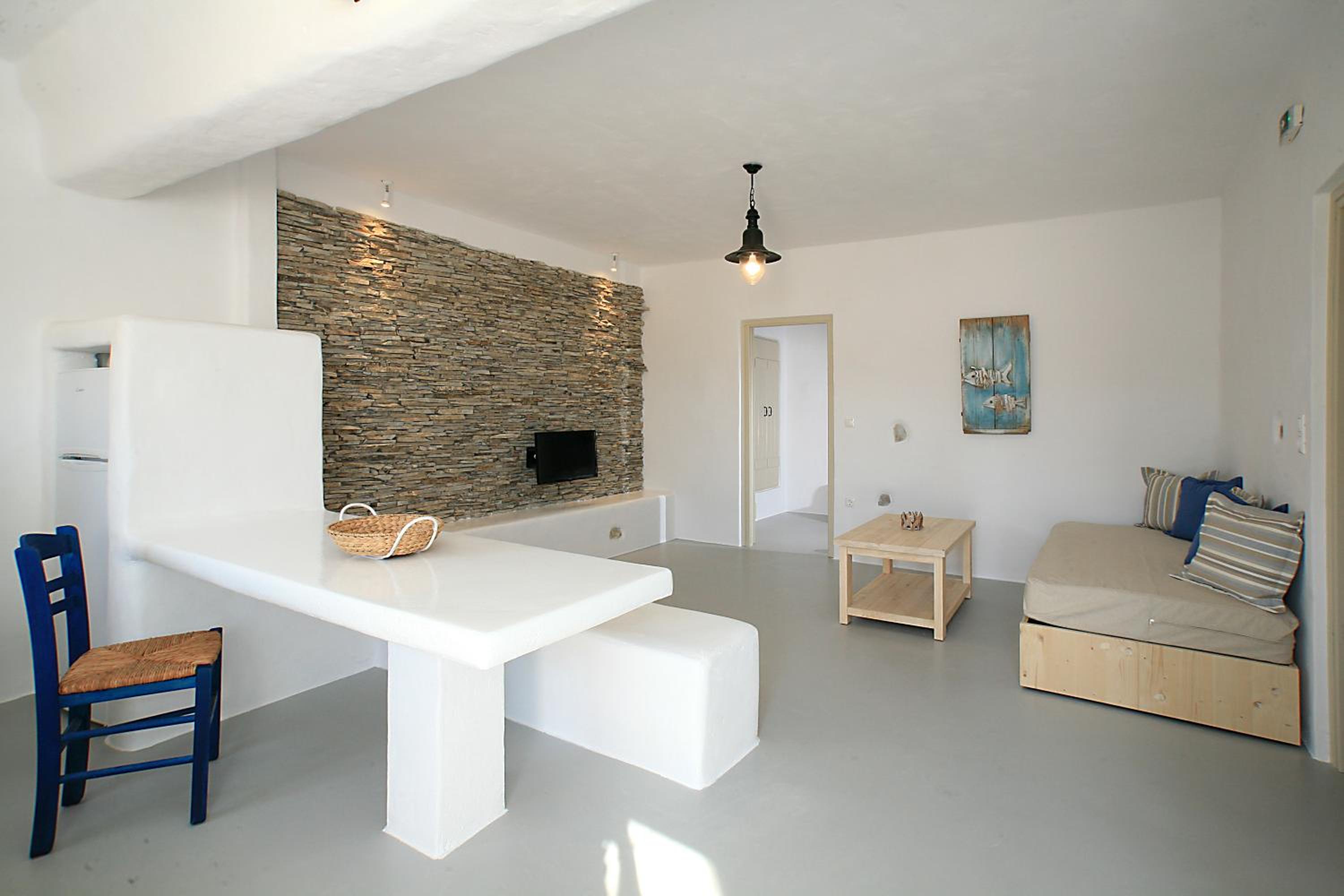 Earthly One-Bedroom Apartment with Garden View