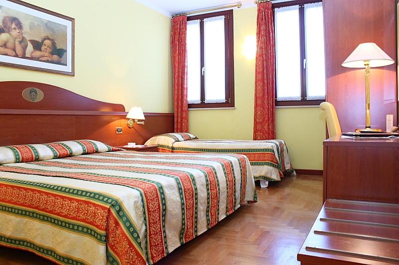 Triple Room - Photo 5