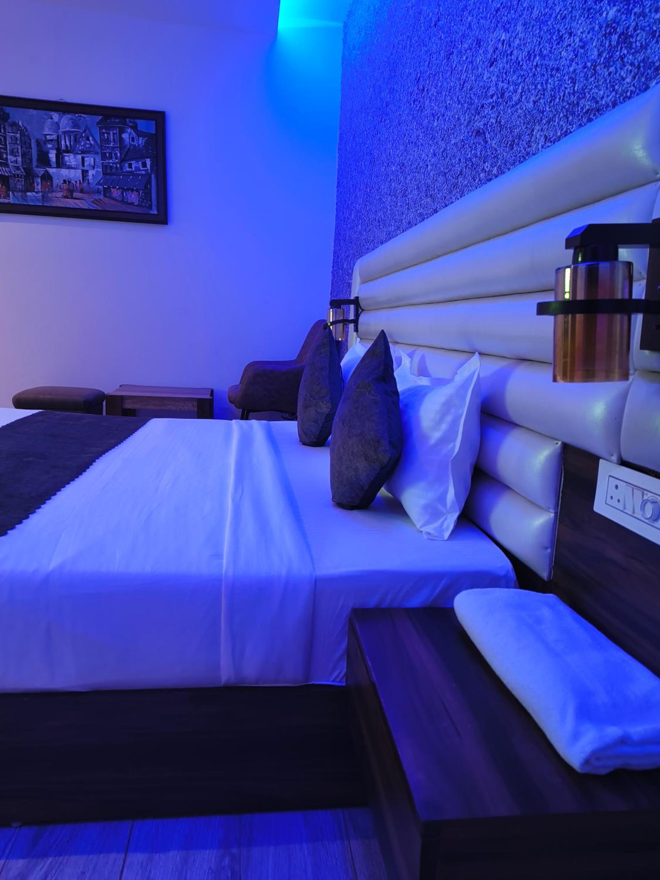 Double Room With Private Bathroom photo 2