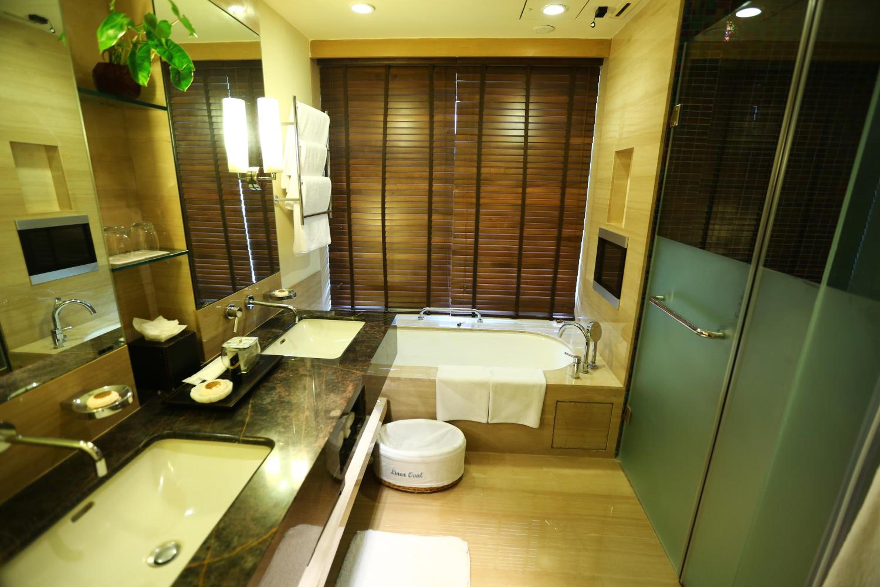 ITC One, Club level, Guest room, 1 King, Pool view, Balcony ITC One, Club level, Guest room, 1 King, Pool view, Balcony