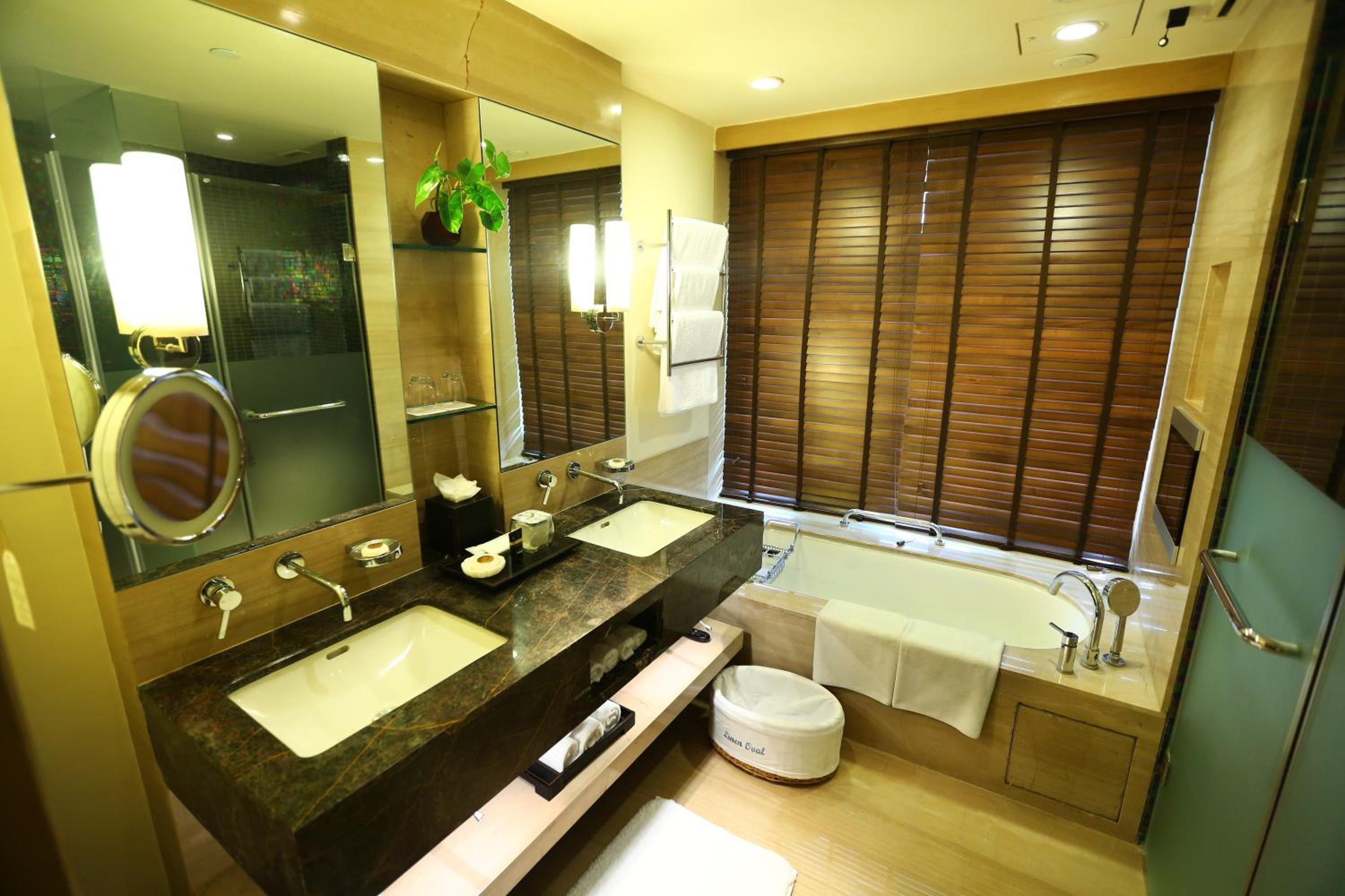 ITC One, Club level, Guest room, 1 King, Pool view, Balcony ITC One, Club level, Guest room, 1 King, Pool view, Balcony