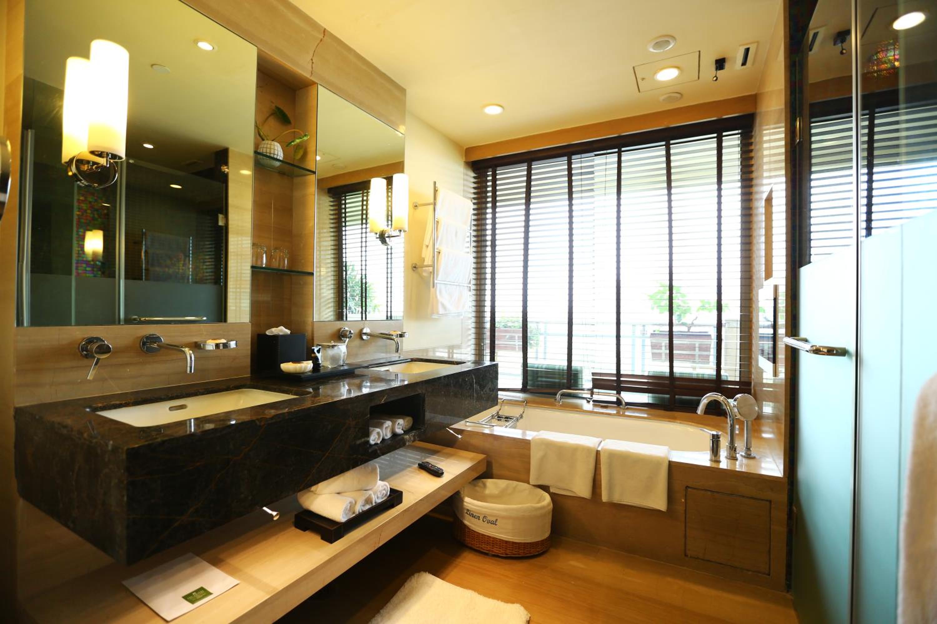 ITC One, Club level, Guest room, 1 King, Pool view, Balcony ITC One, Club level, Guest room, 1 King, Pool view, Balcony