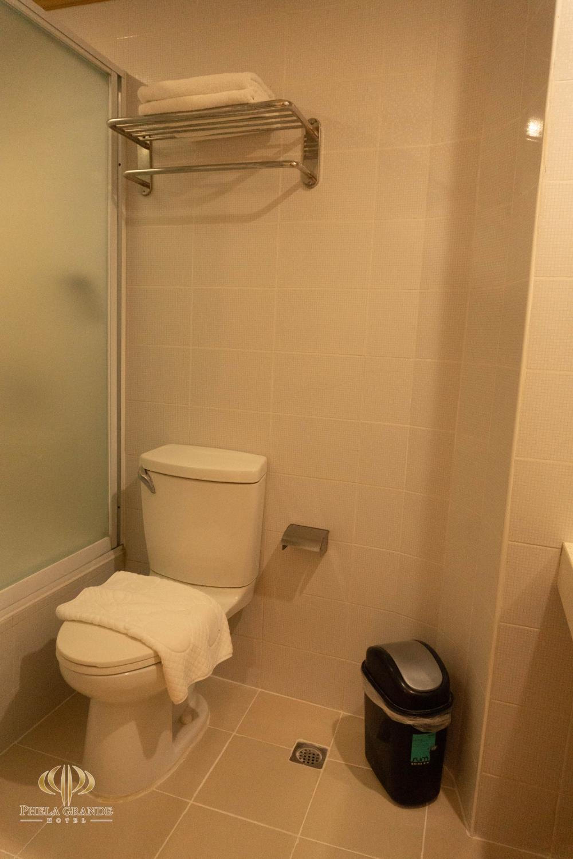 Deluxe Queen Room photo 2
