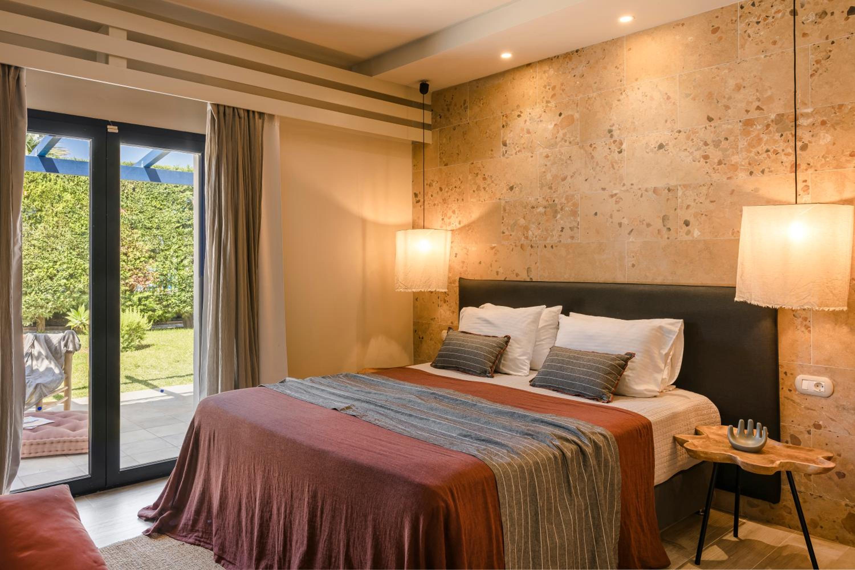 Deluxe Family Room - Photo 8