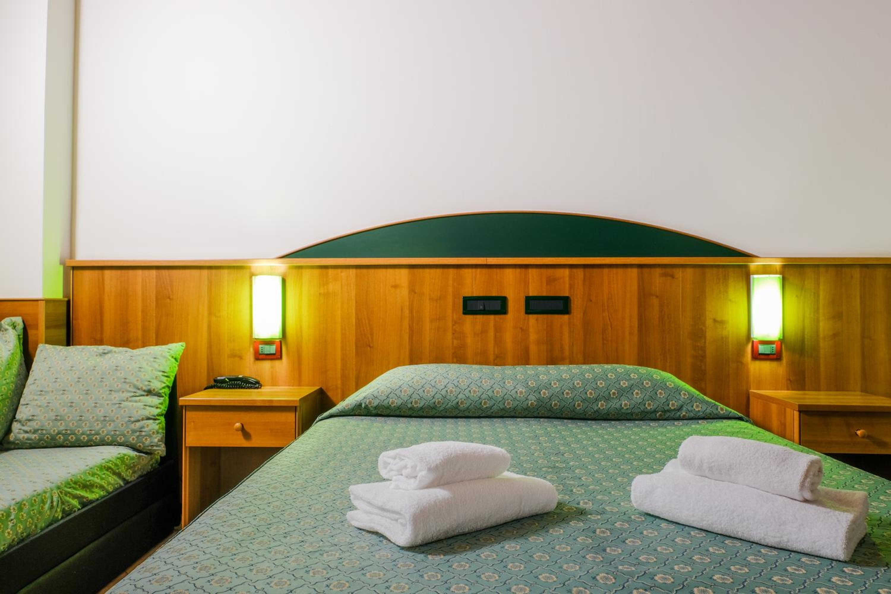 Double or Twin Room photo 3