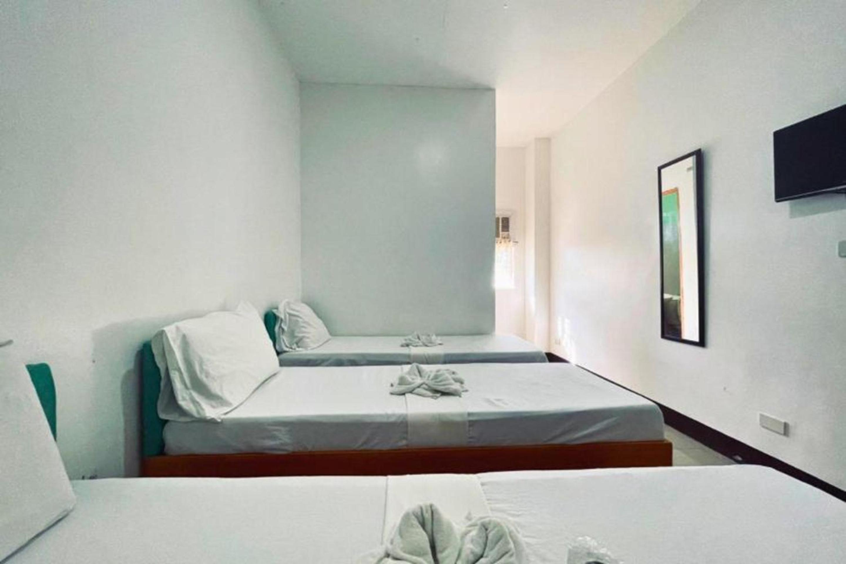 Deluxe Triple Room - Photo 3