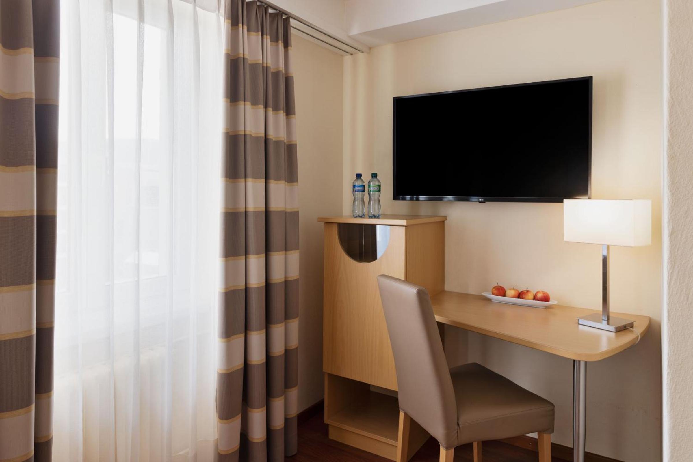Standard Room photo 2