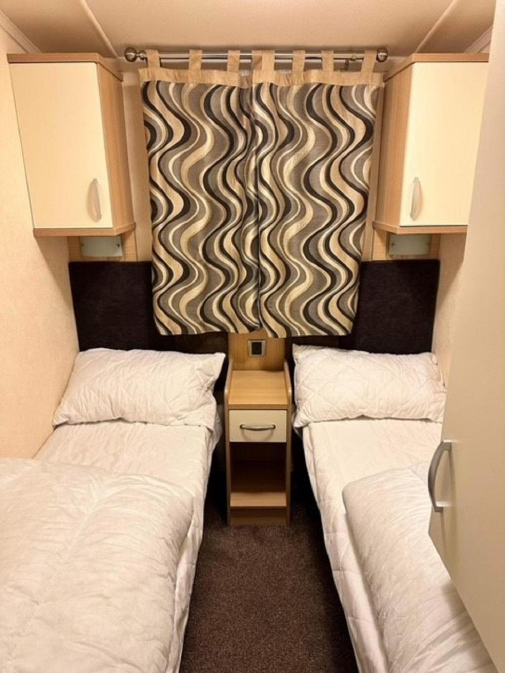 Mobile Home photo 2