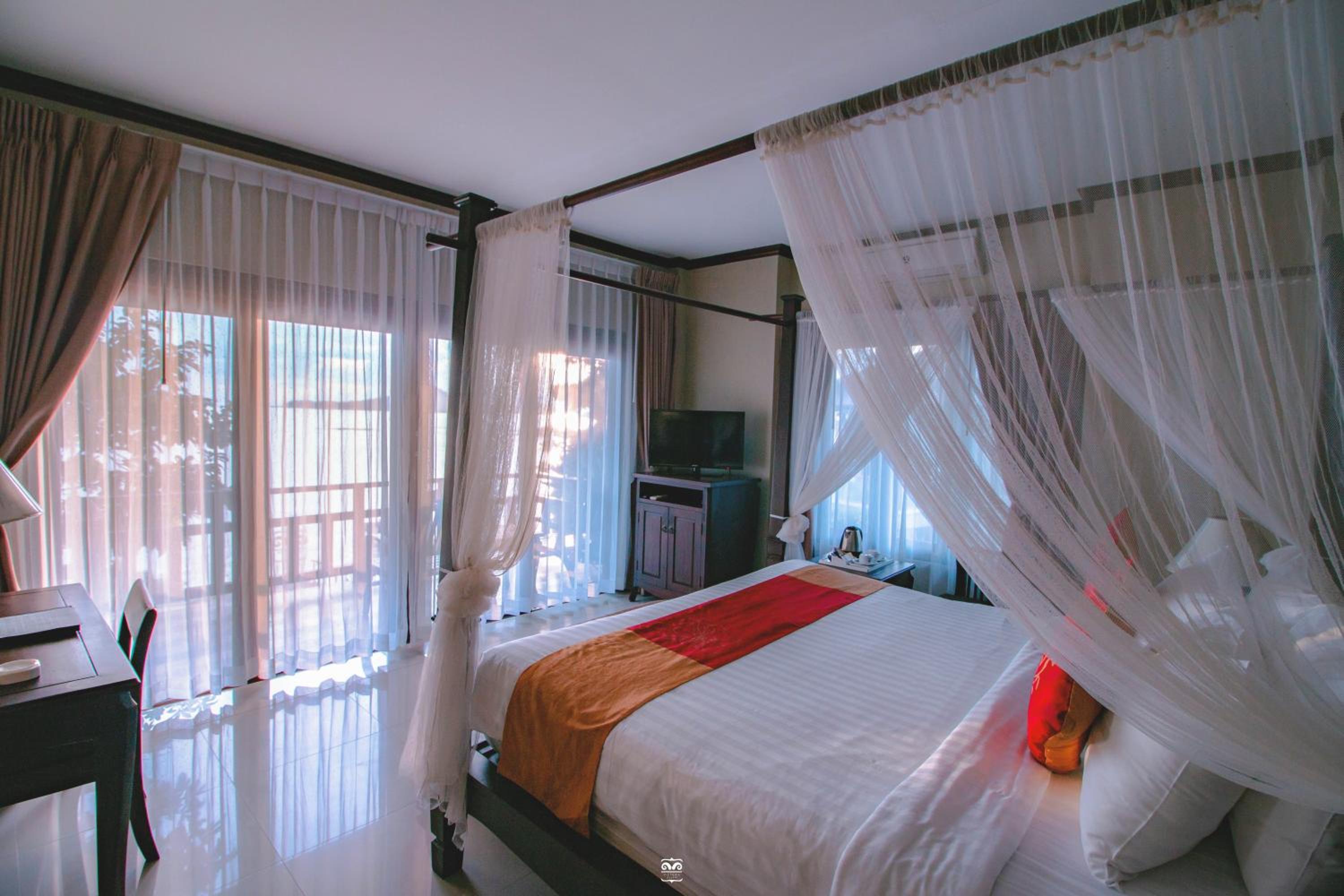 Deluxe Double Room with Balcony and Sea View