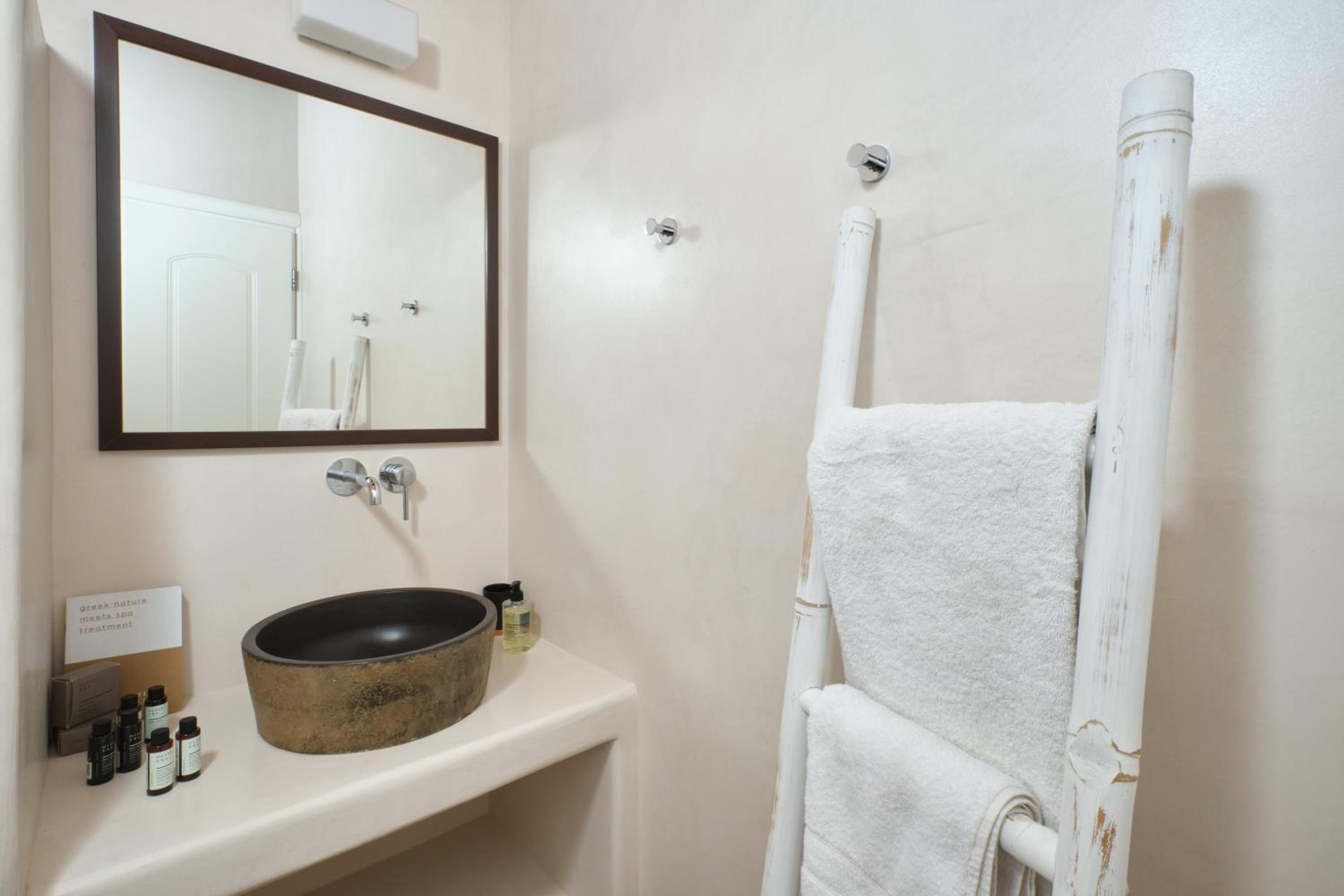 Double Room with Sea View - Photo 6