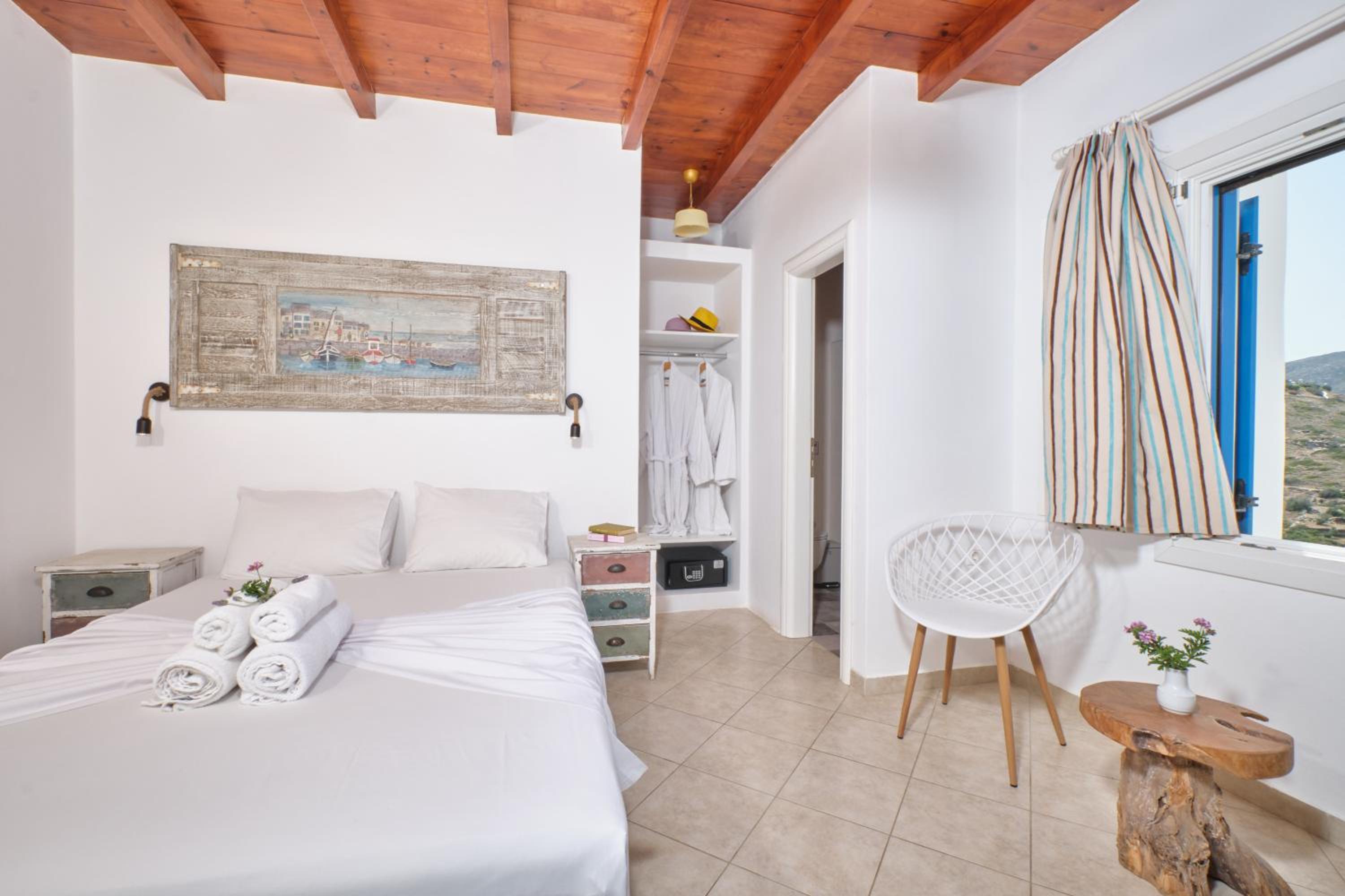 Double Room with Sea View - Photo 14