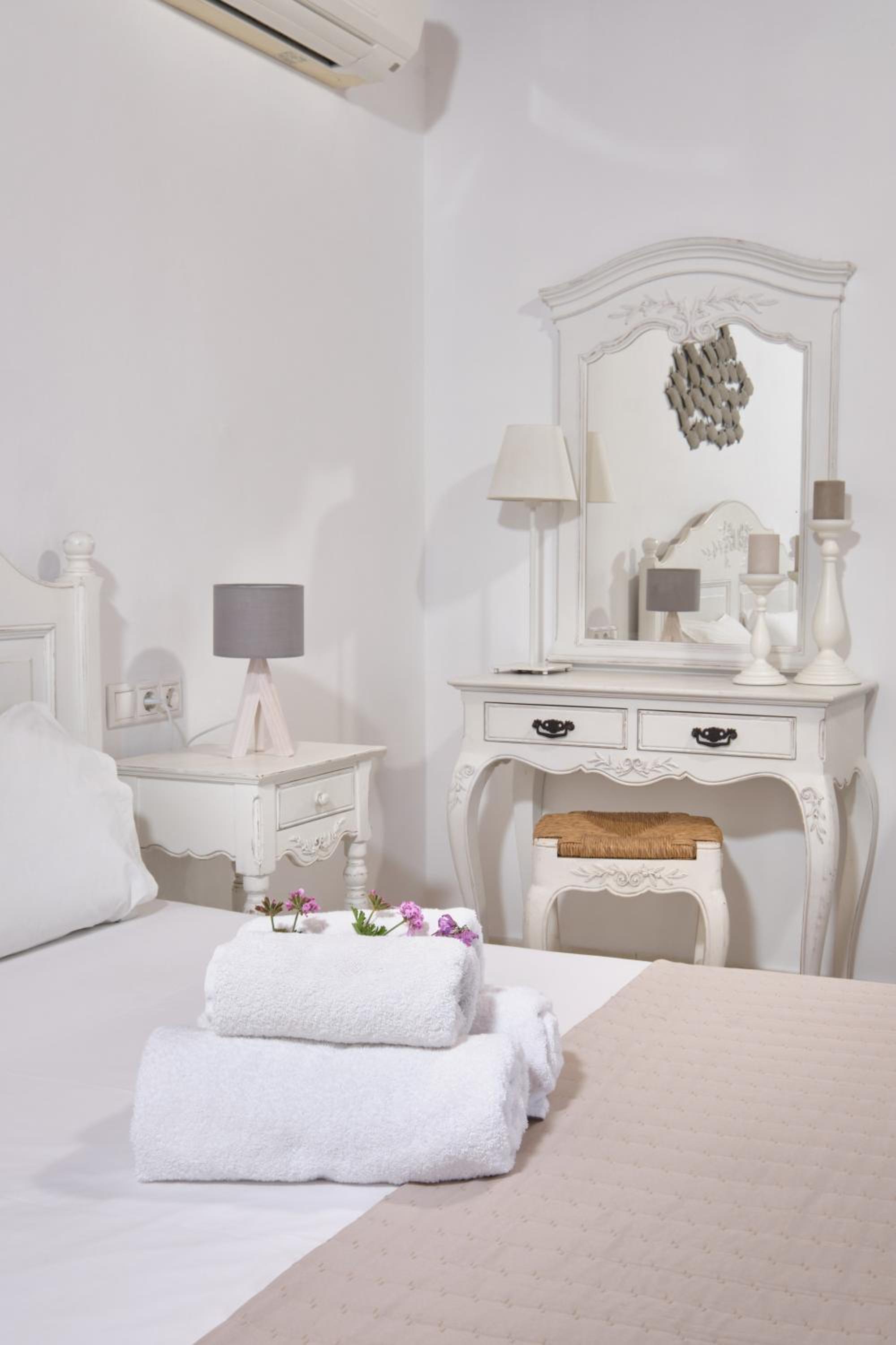 Junior Suite with Sea View - Photo 5