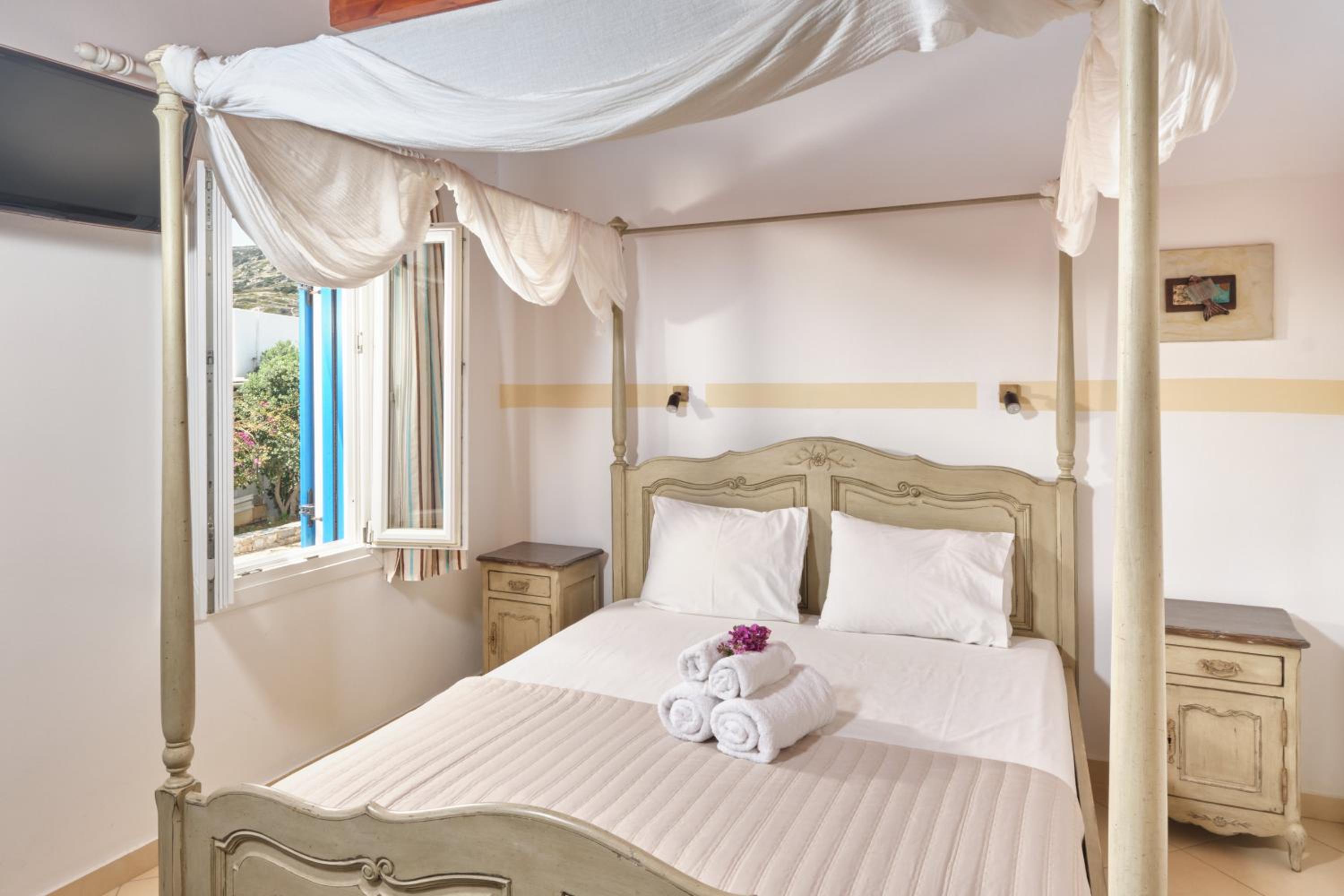 Junior Suite with Sea View - Photo 1