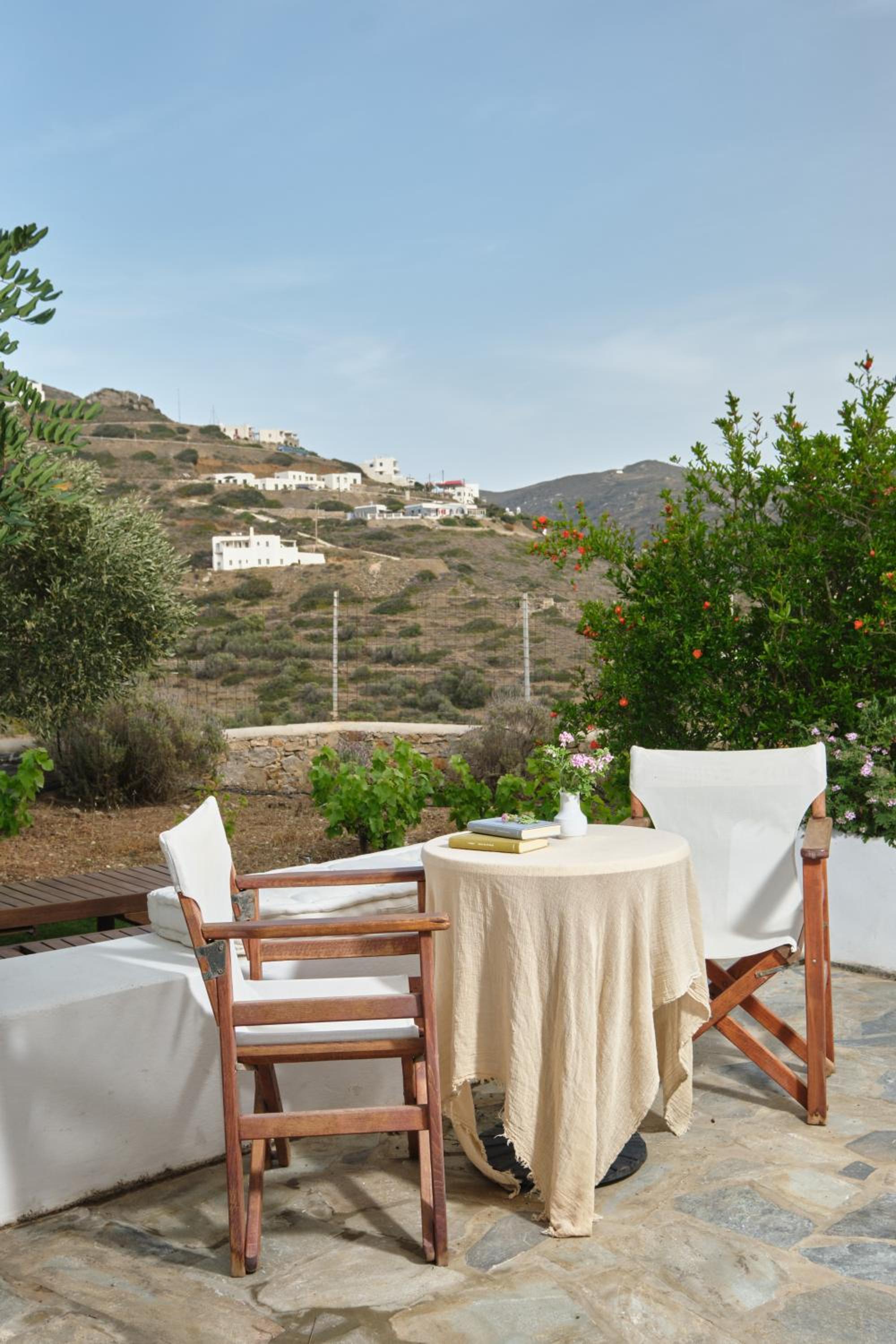 One-Bedroom Apartment (4 Adults) with Garden View photo 3