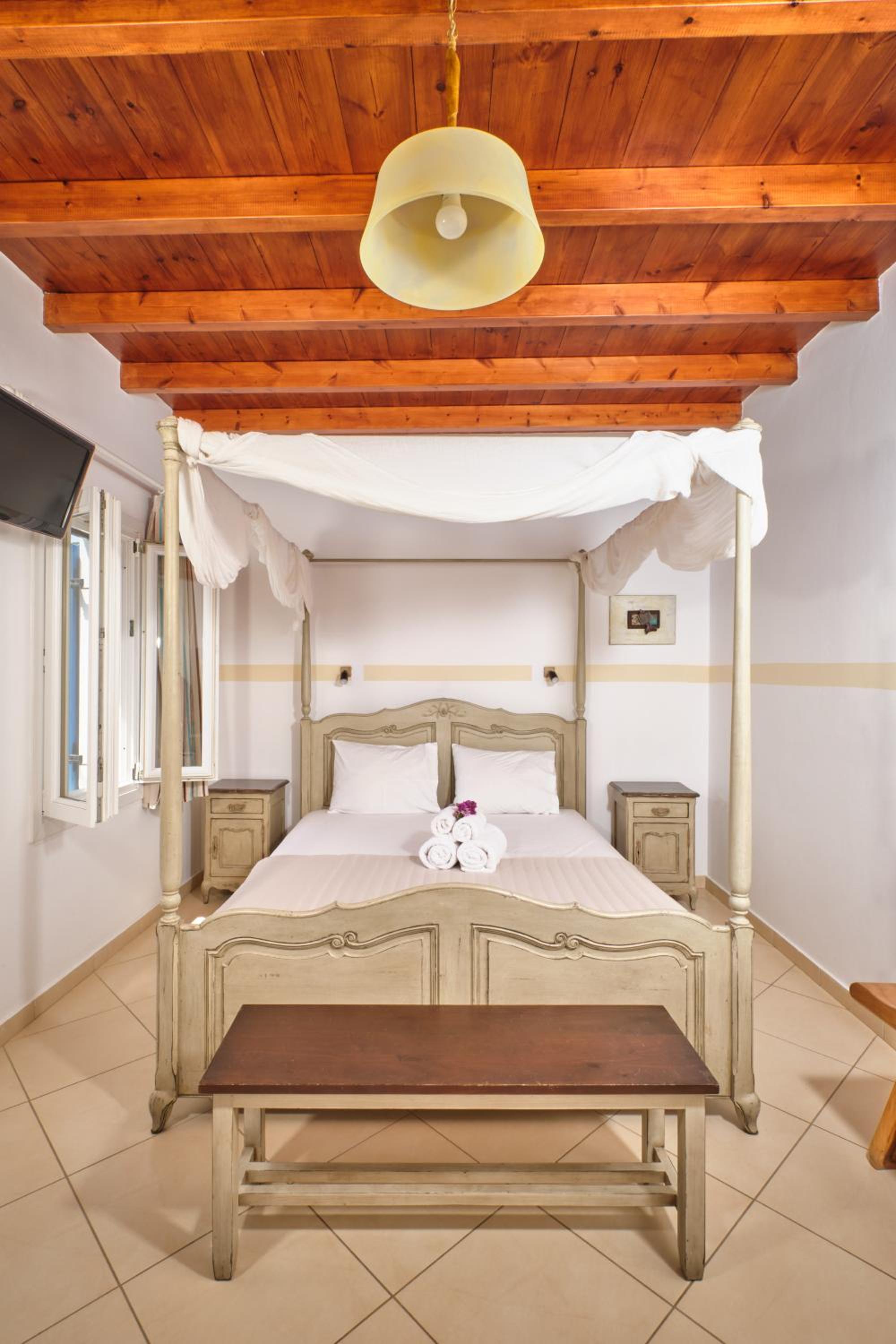 Junior Suite with Sea View - Photo 4