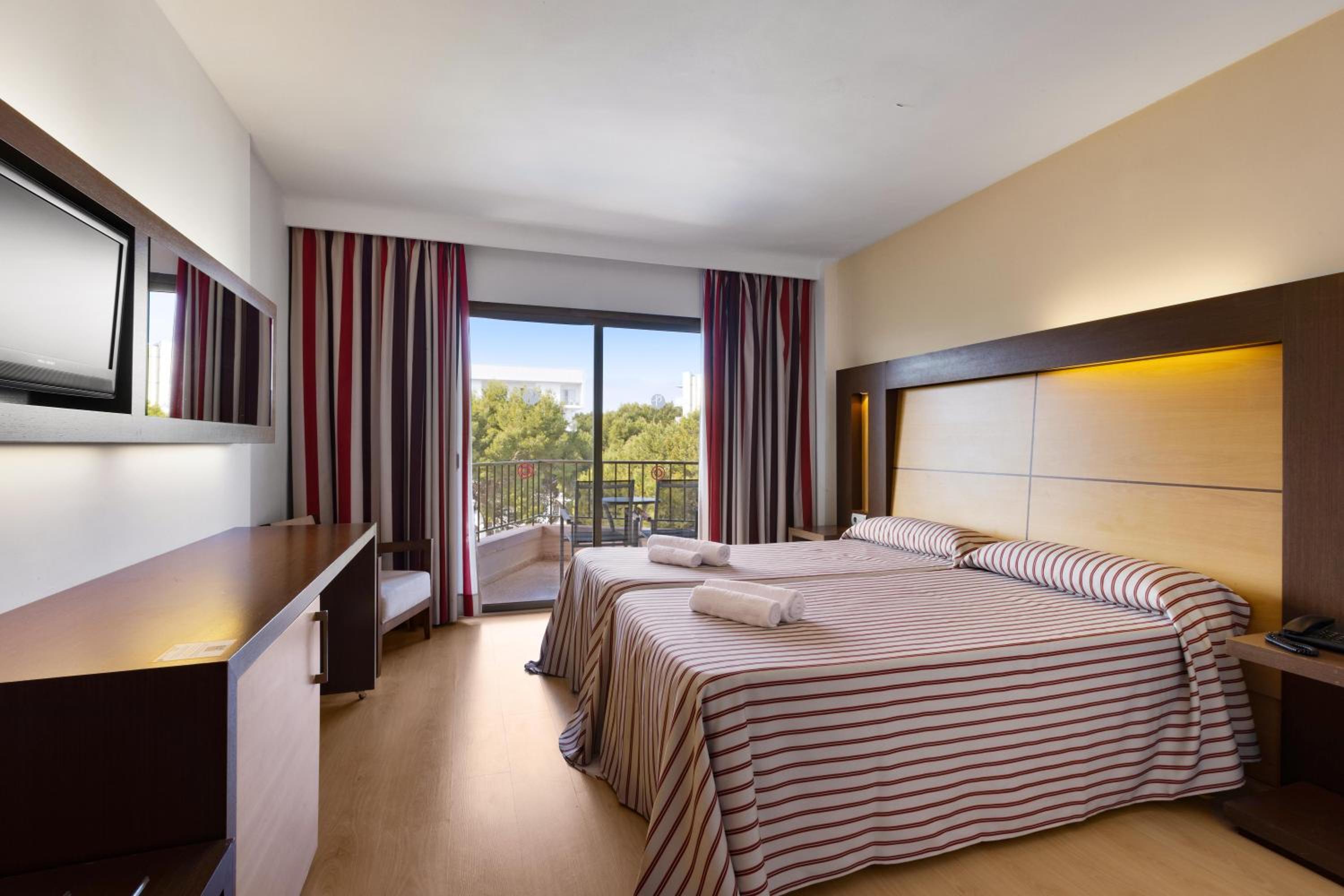 Double Room with Balcony photo 2