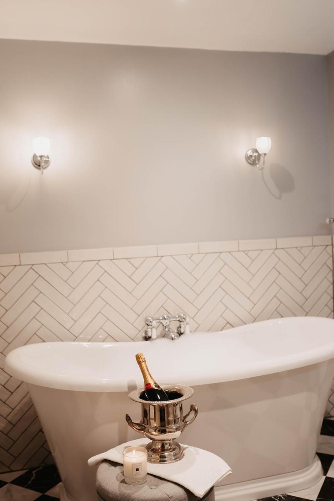 Courtyard Suite photo 2