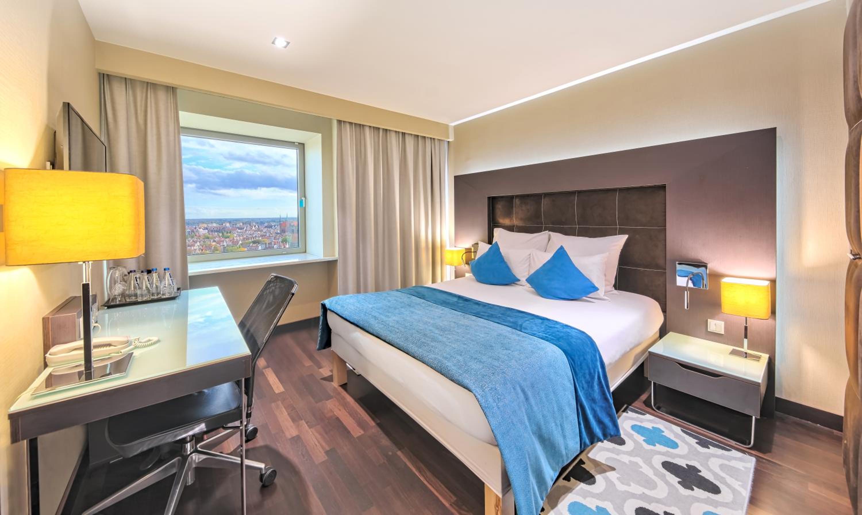 Superior Suite - Photo 9