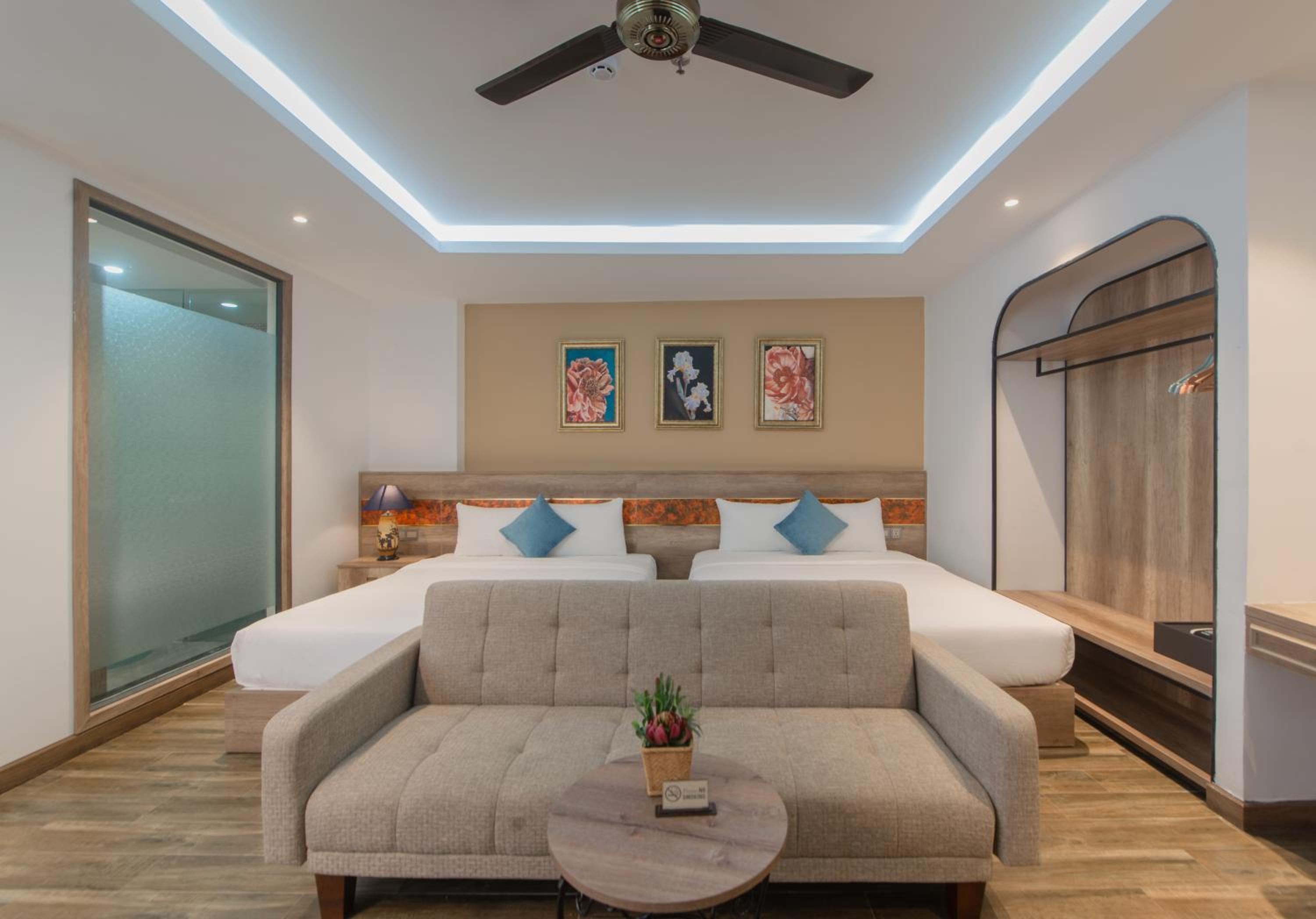 Family Room - Photo 10