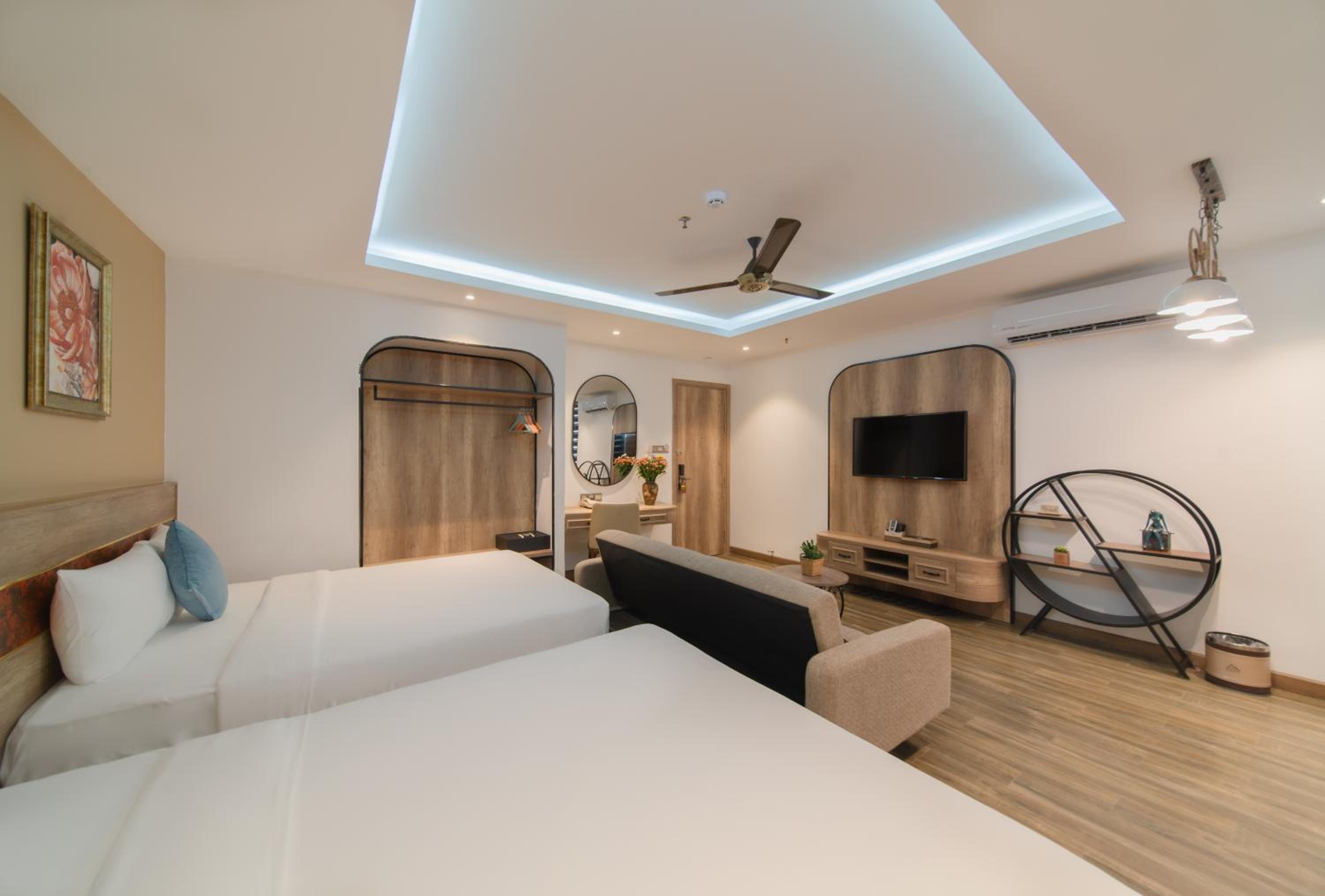 Family Room - Photo 11