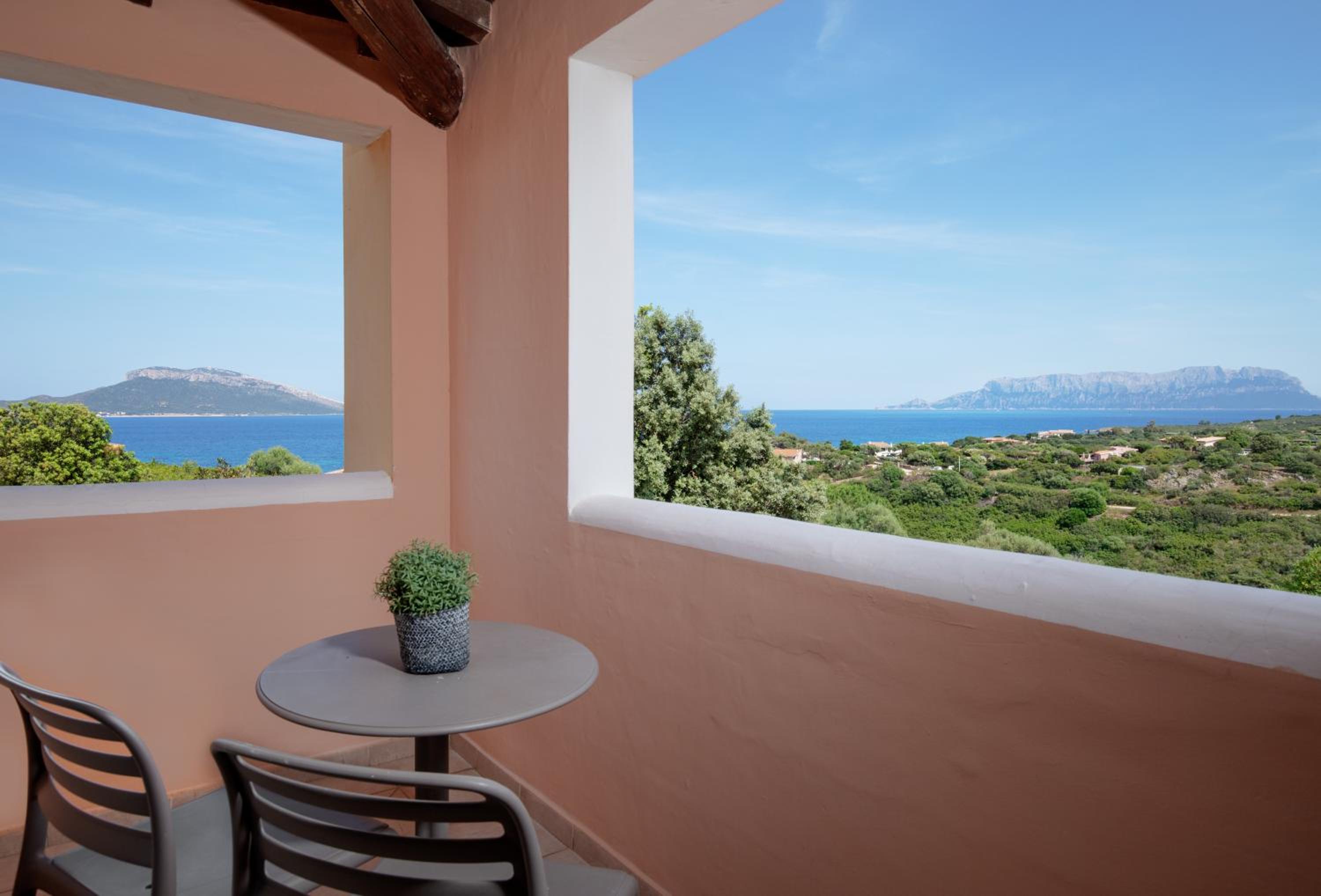 Double or Twin Room with Sea View