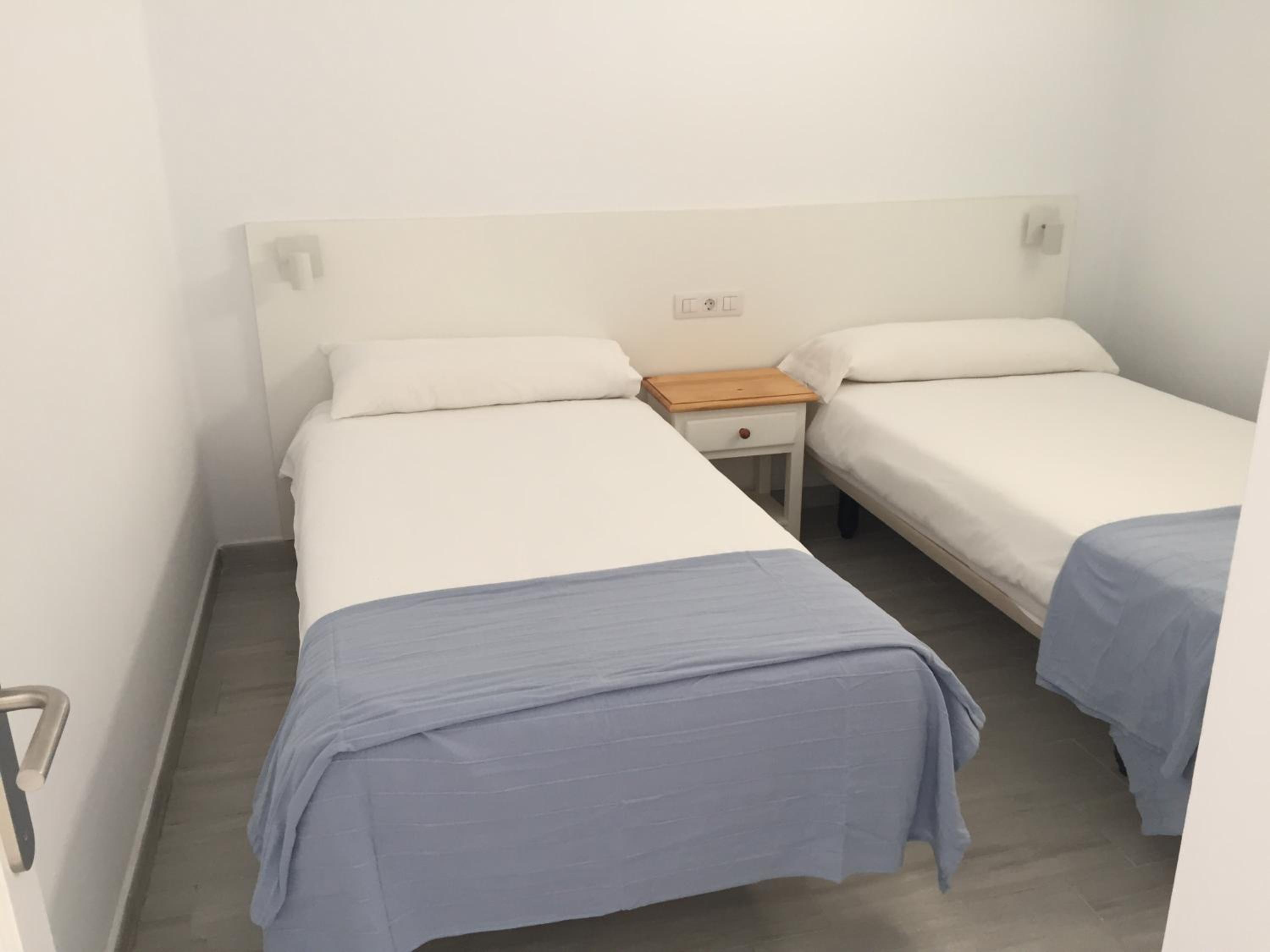 One-Bedroom Apartment with Sea View (2 Adults) - Photo 11