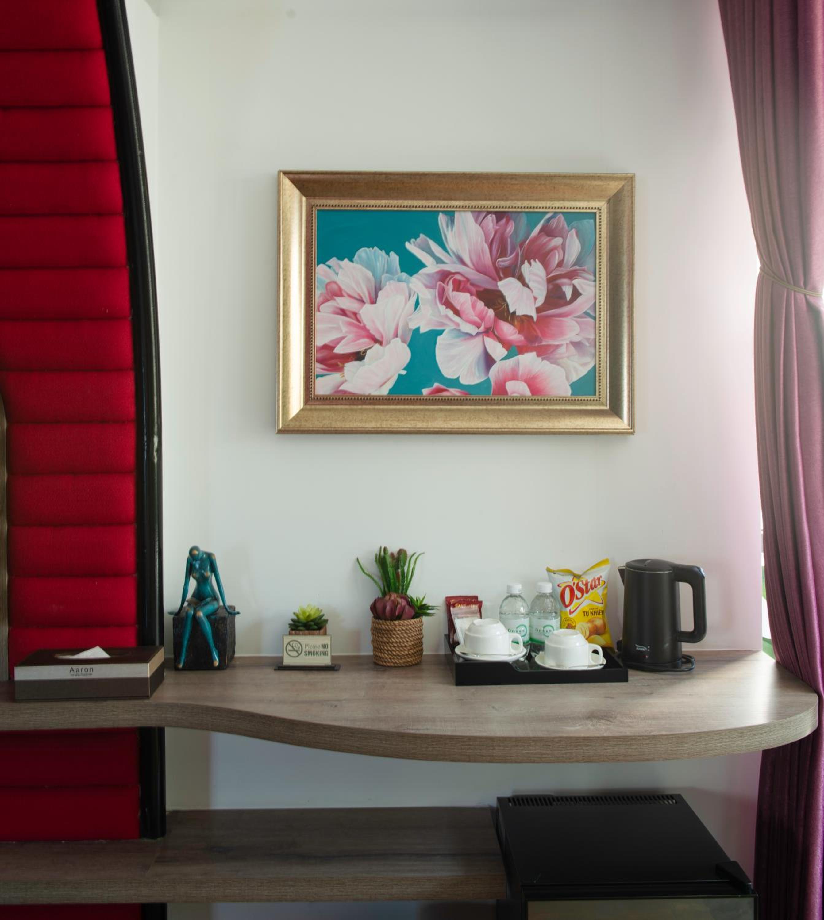 Executive Suite - Photo 11