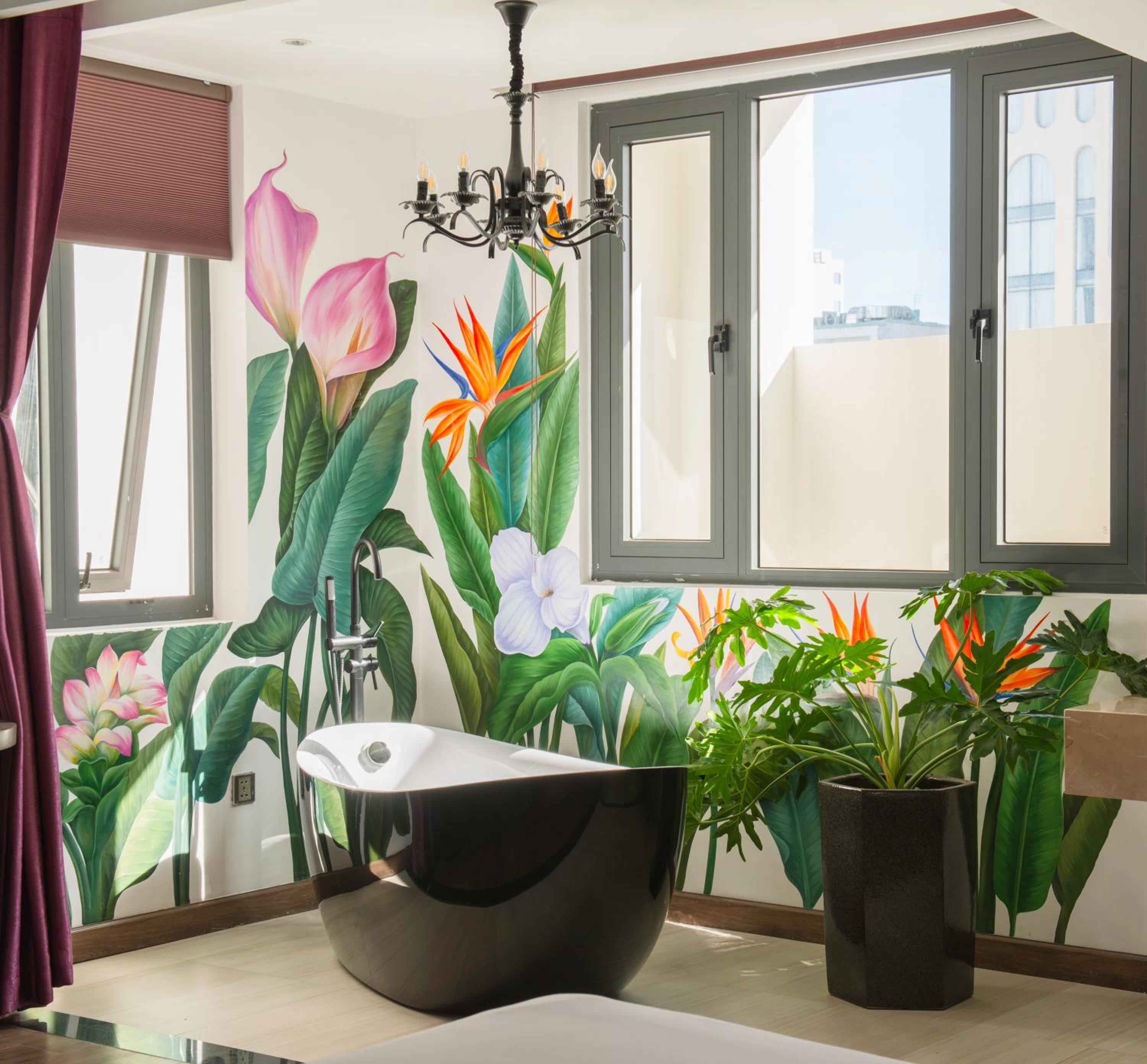 Executive Suite - Photo 19