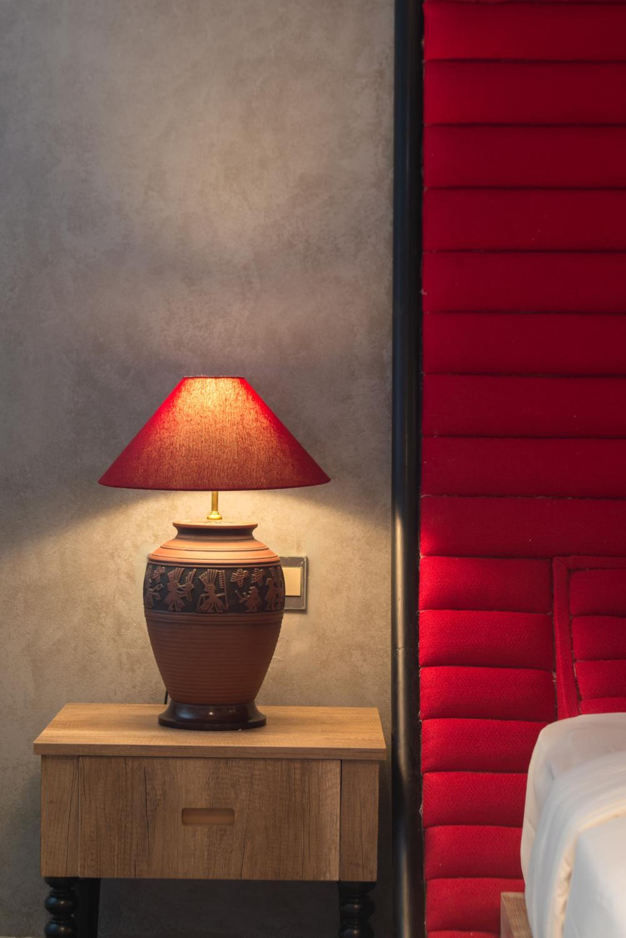Executive Suite - Photo 20