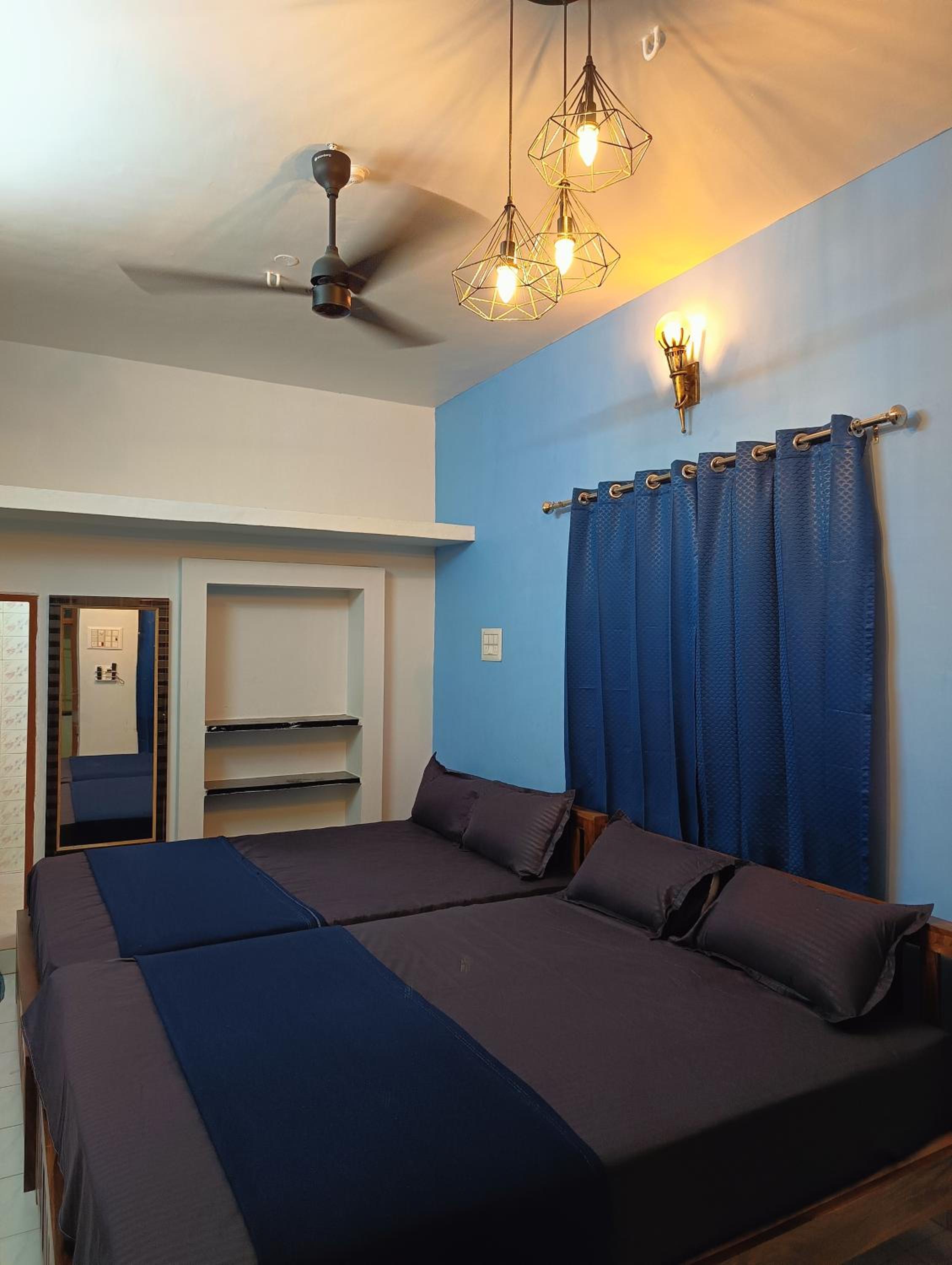 Executive Queen Room with Two Queen Beds - Photo 5
