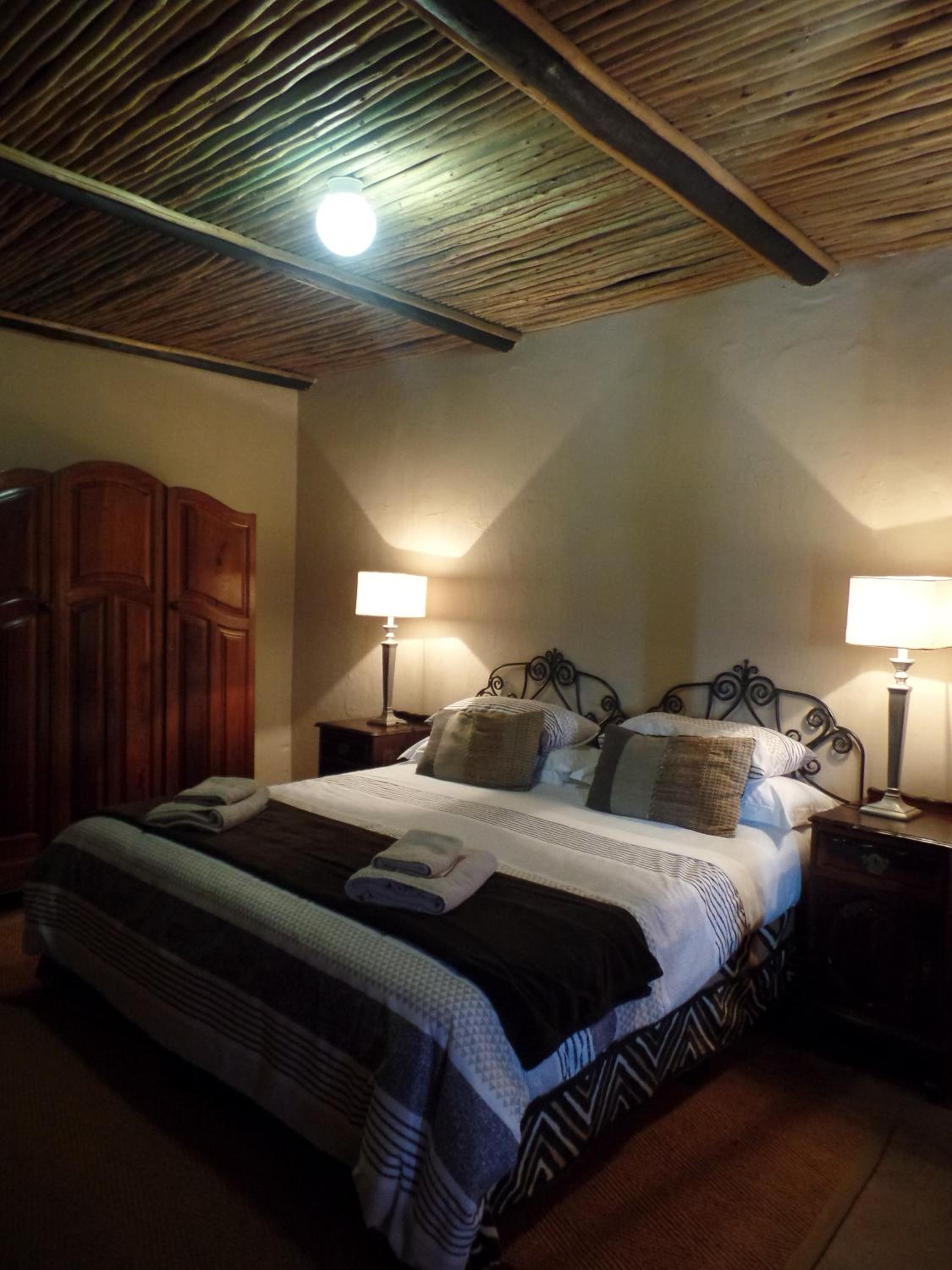 Seven-Bedroom House - Photo 23
