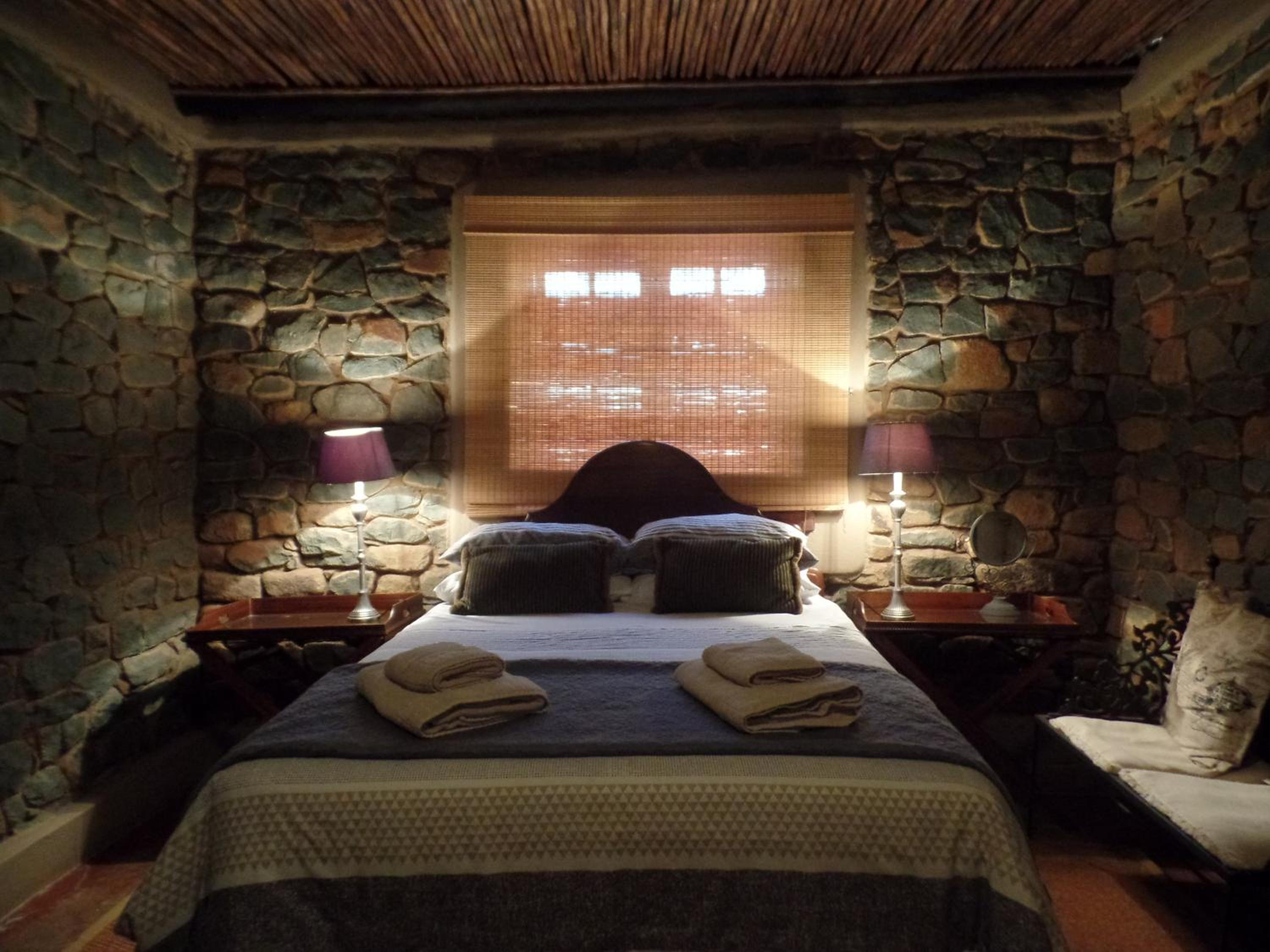 Seven-Bedroom House - Photo 19