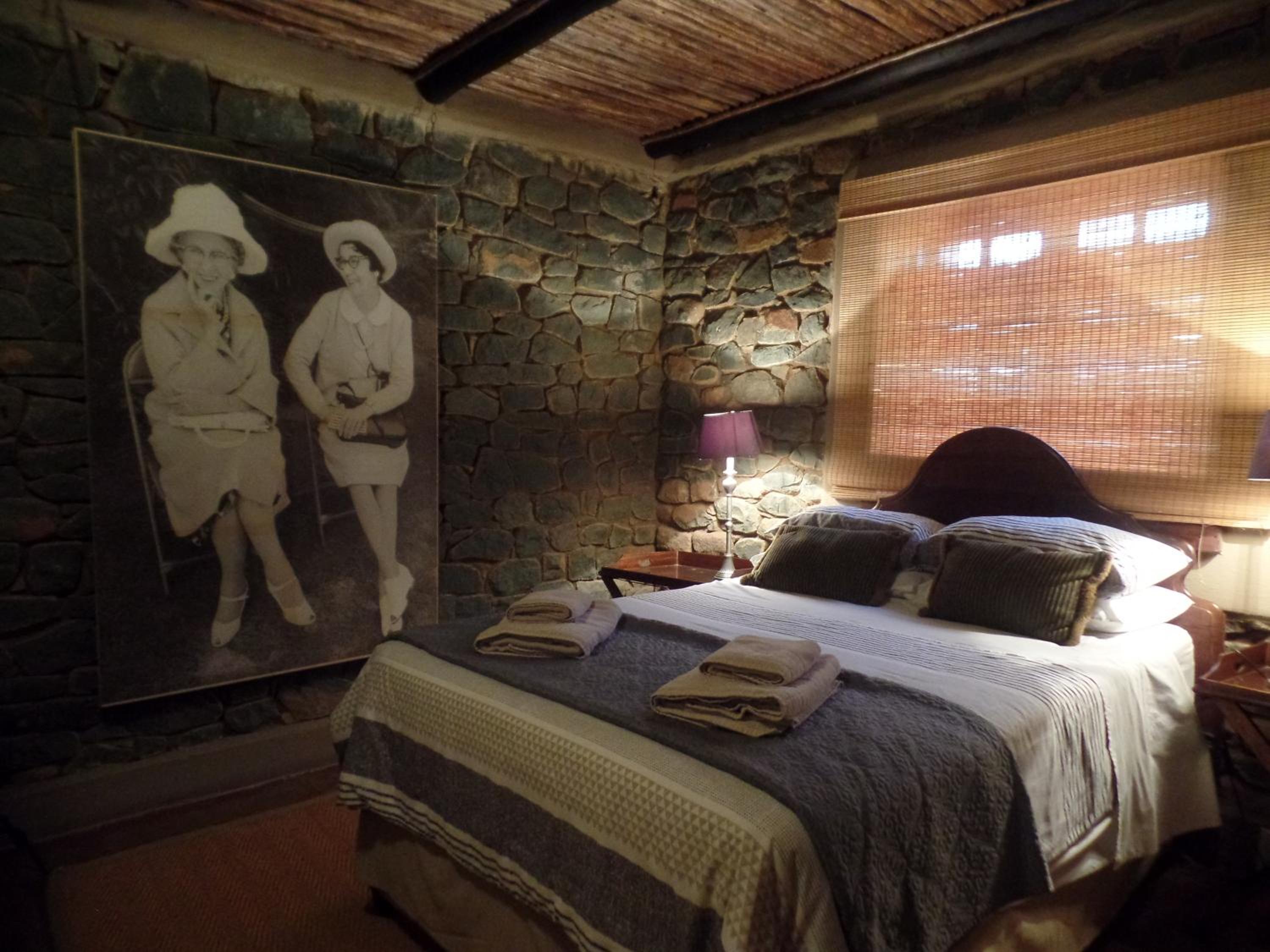 Seven-Bedroom House - Photo 20