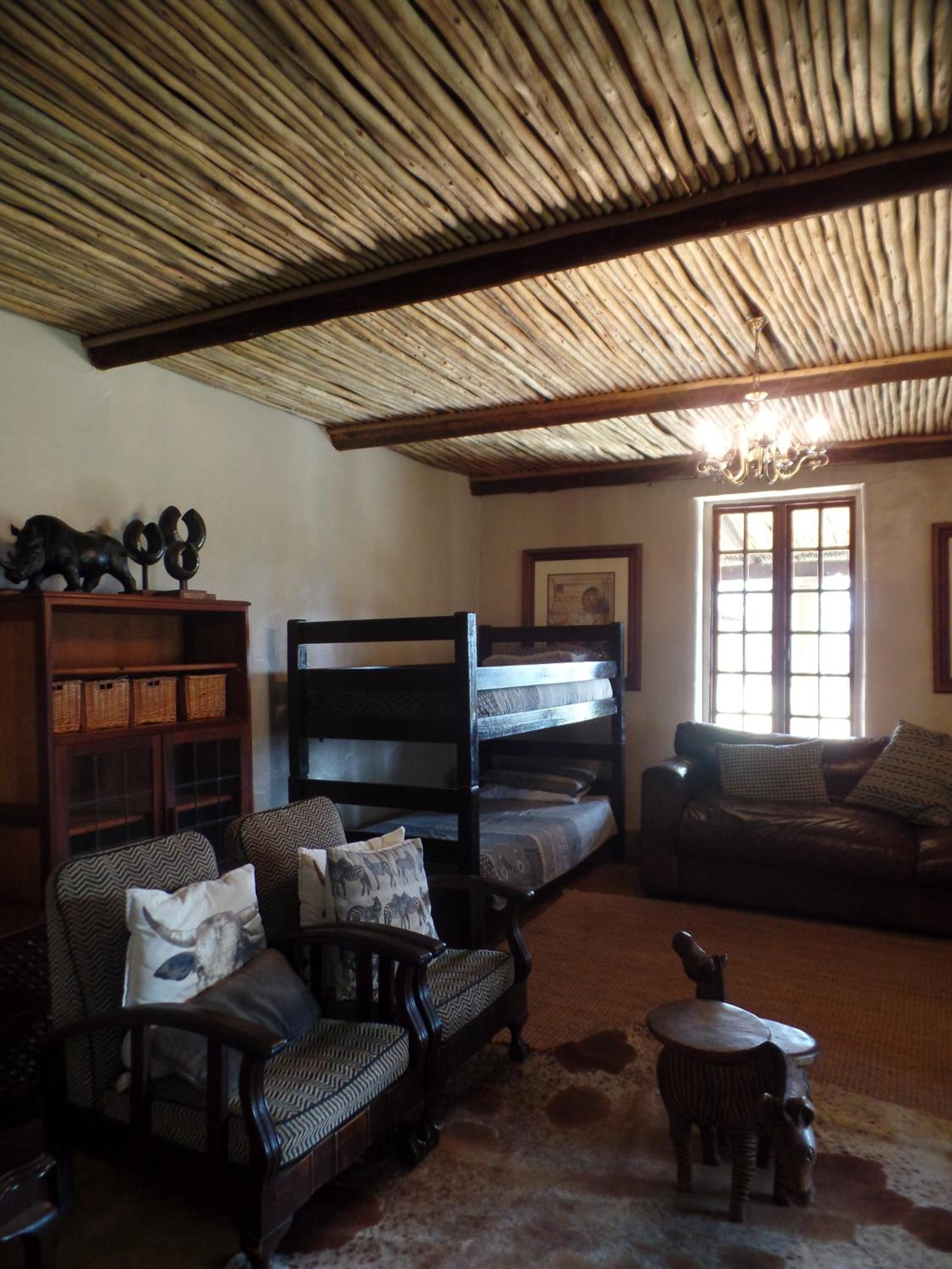 Seven-Bedroom House - Photo 16