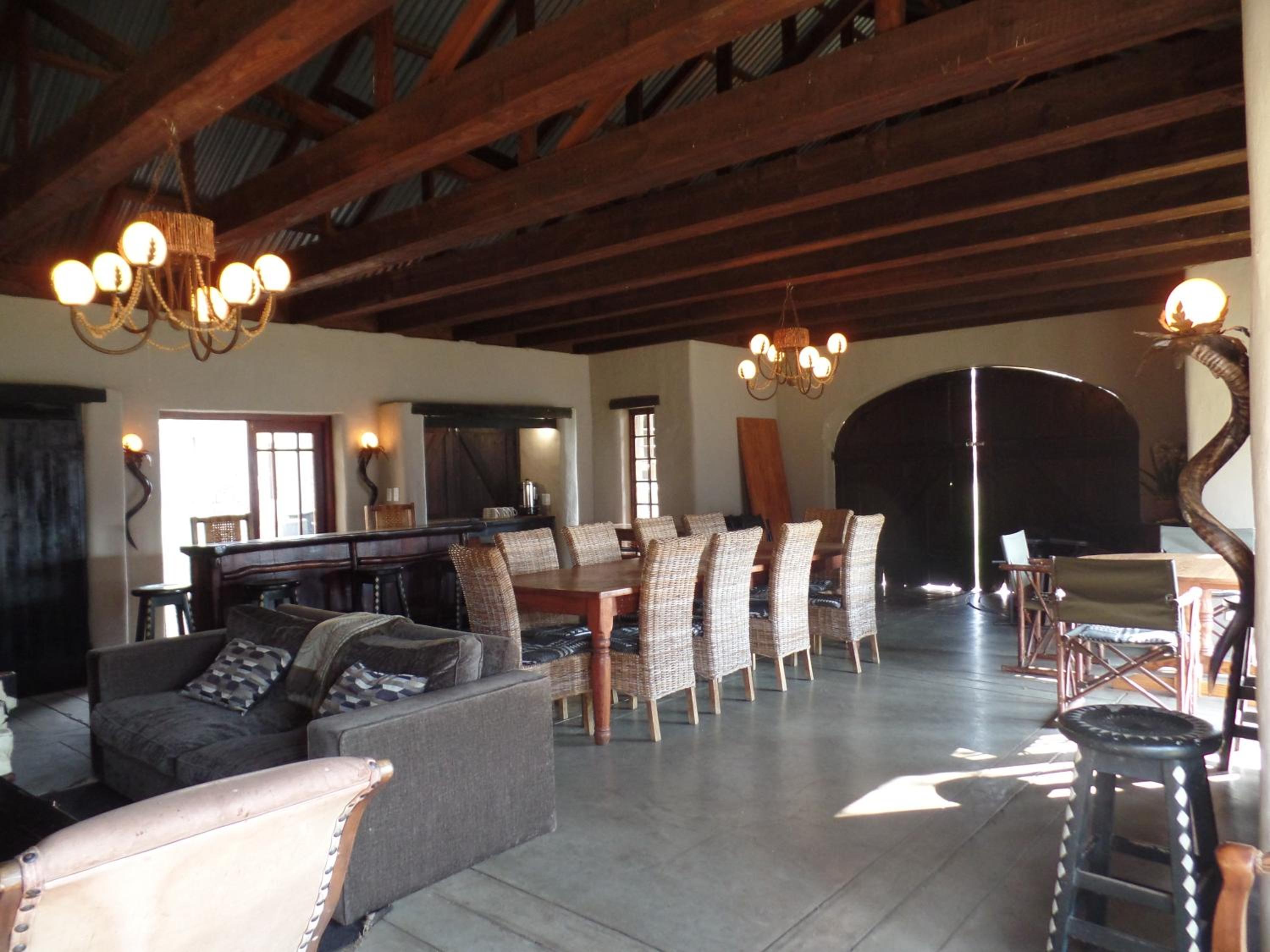 Seven-Bedroom House - Photo 7