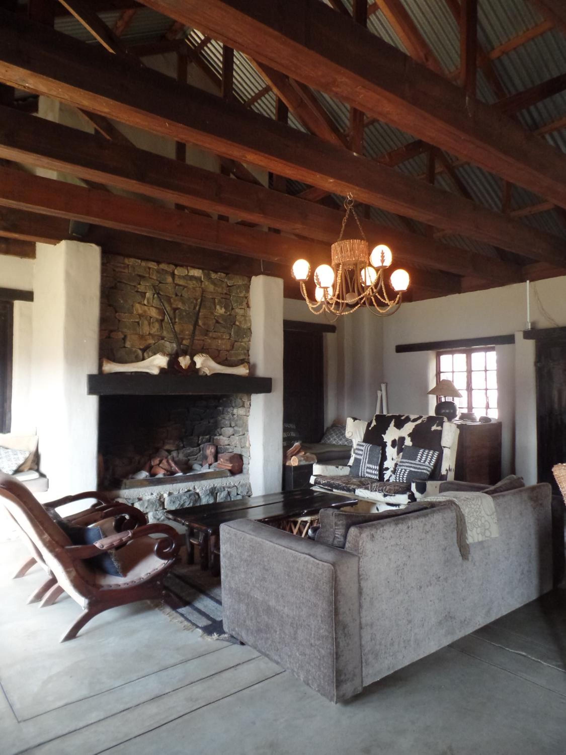 Seven-Bedroom House - Photo 8