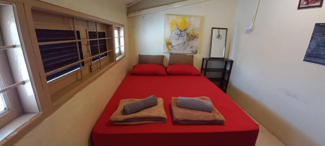 Double Room with Shared Bathroom photo 2