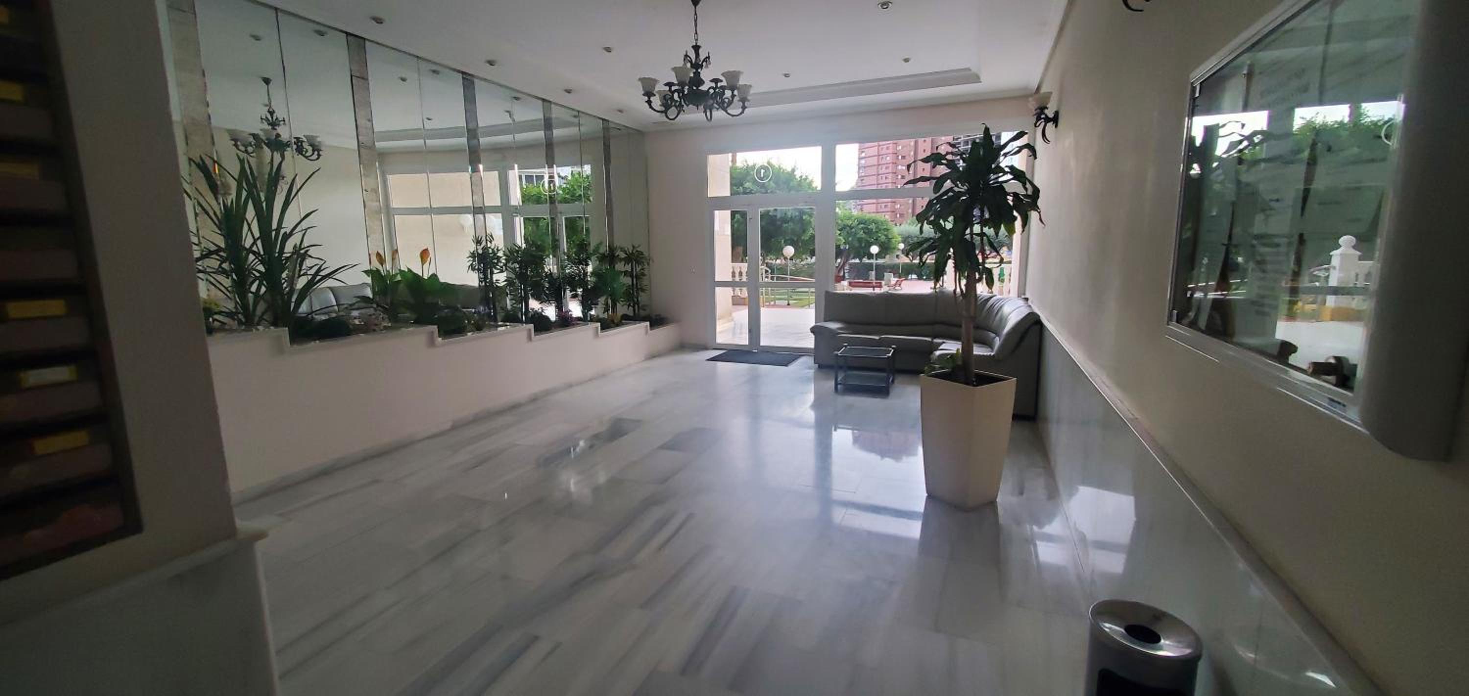 Apartamento con vista al mar
