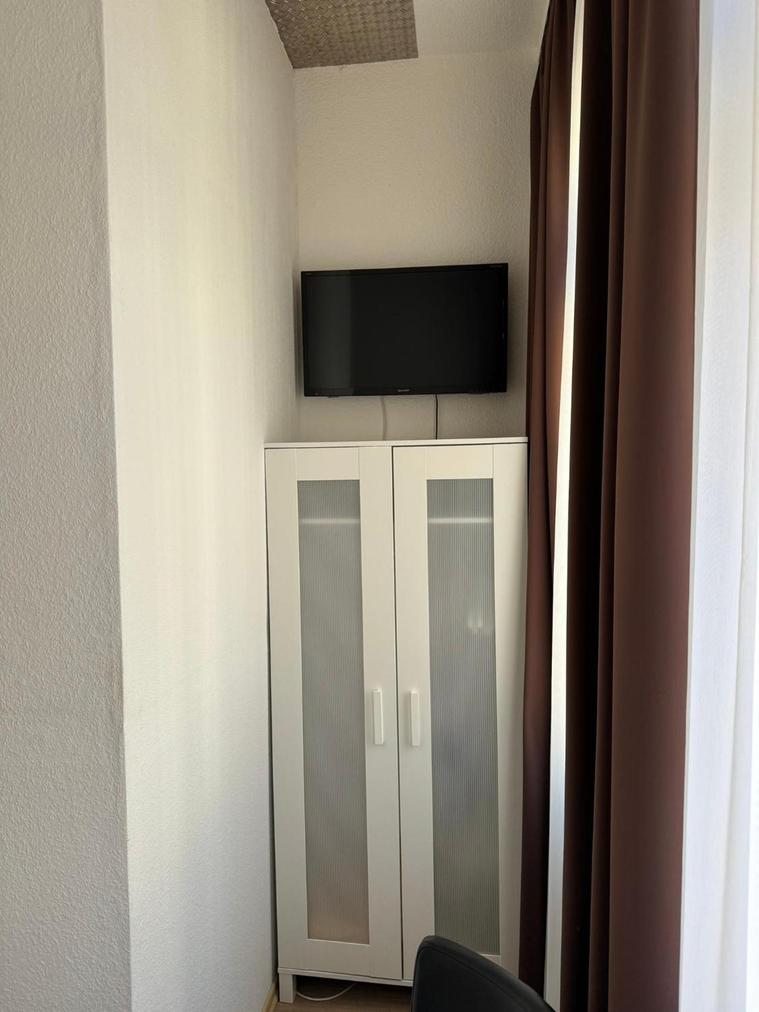 Small Single Room