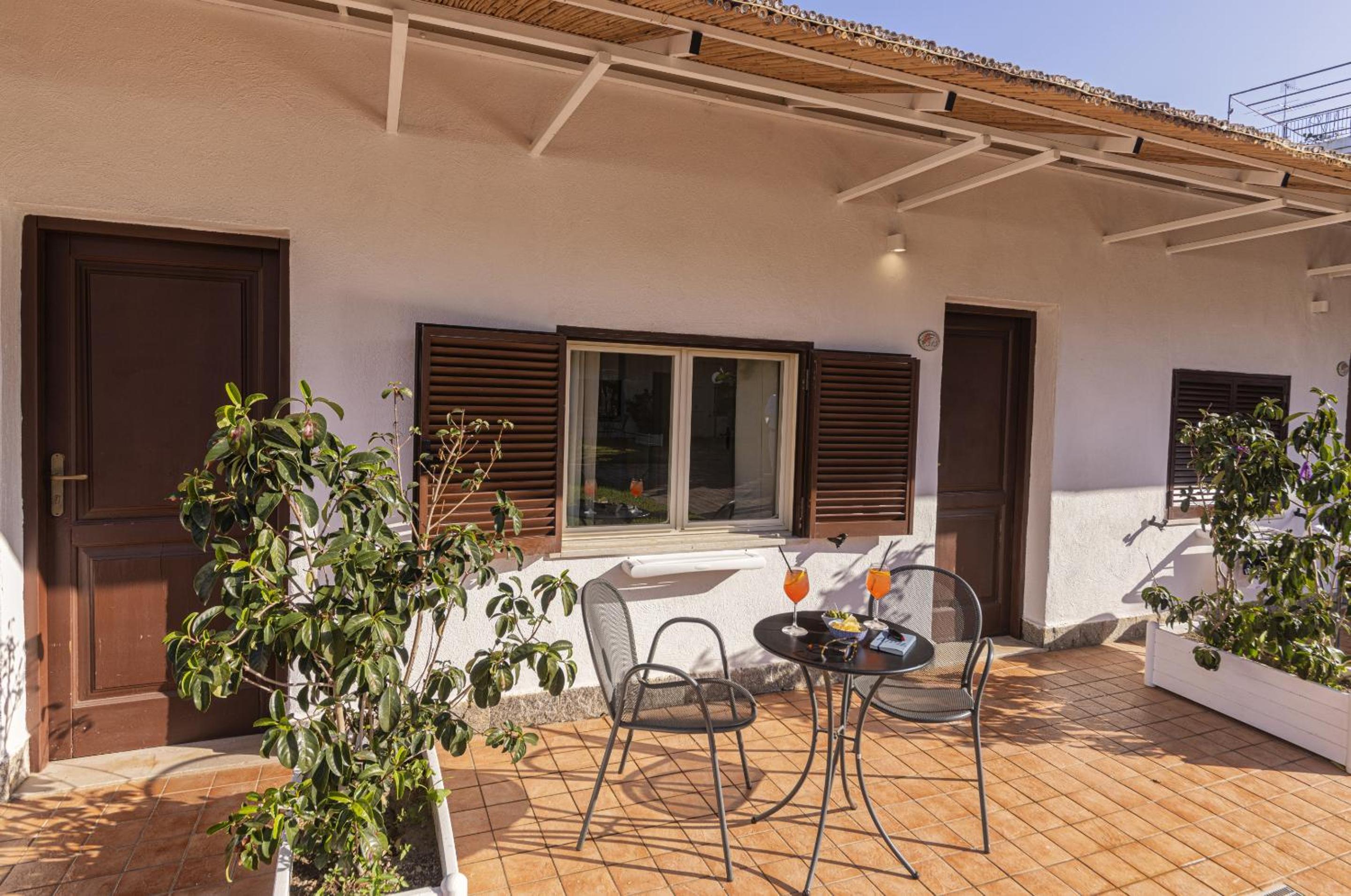 Standard Double or Twin Room with Balcony - Photo 3