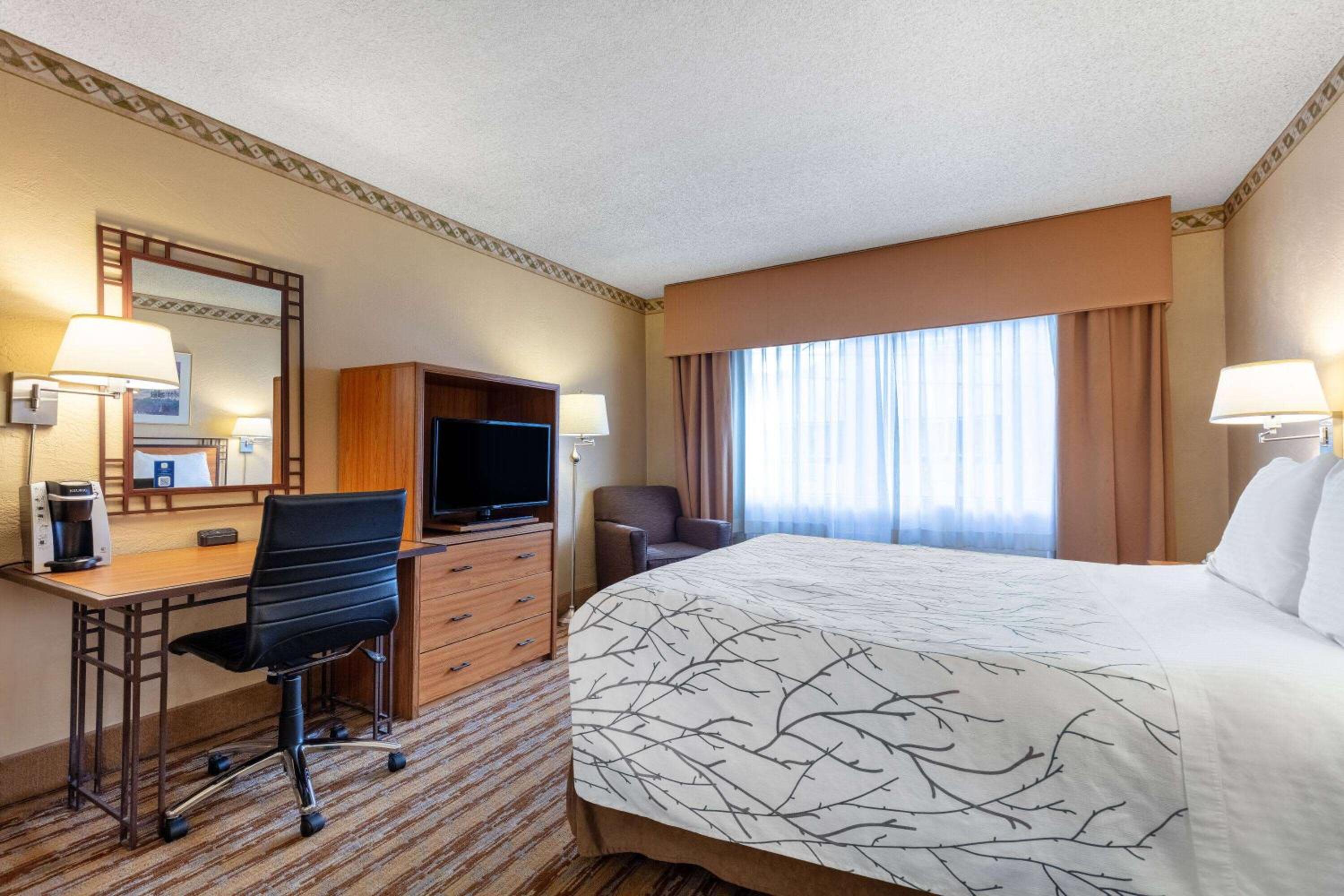 Queen Room - Non-Smoking photo 1