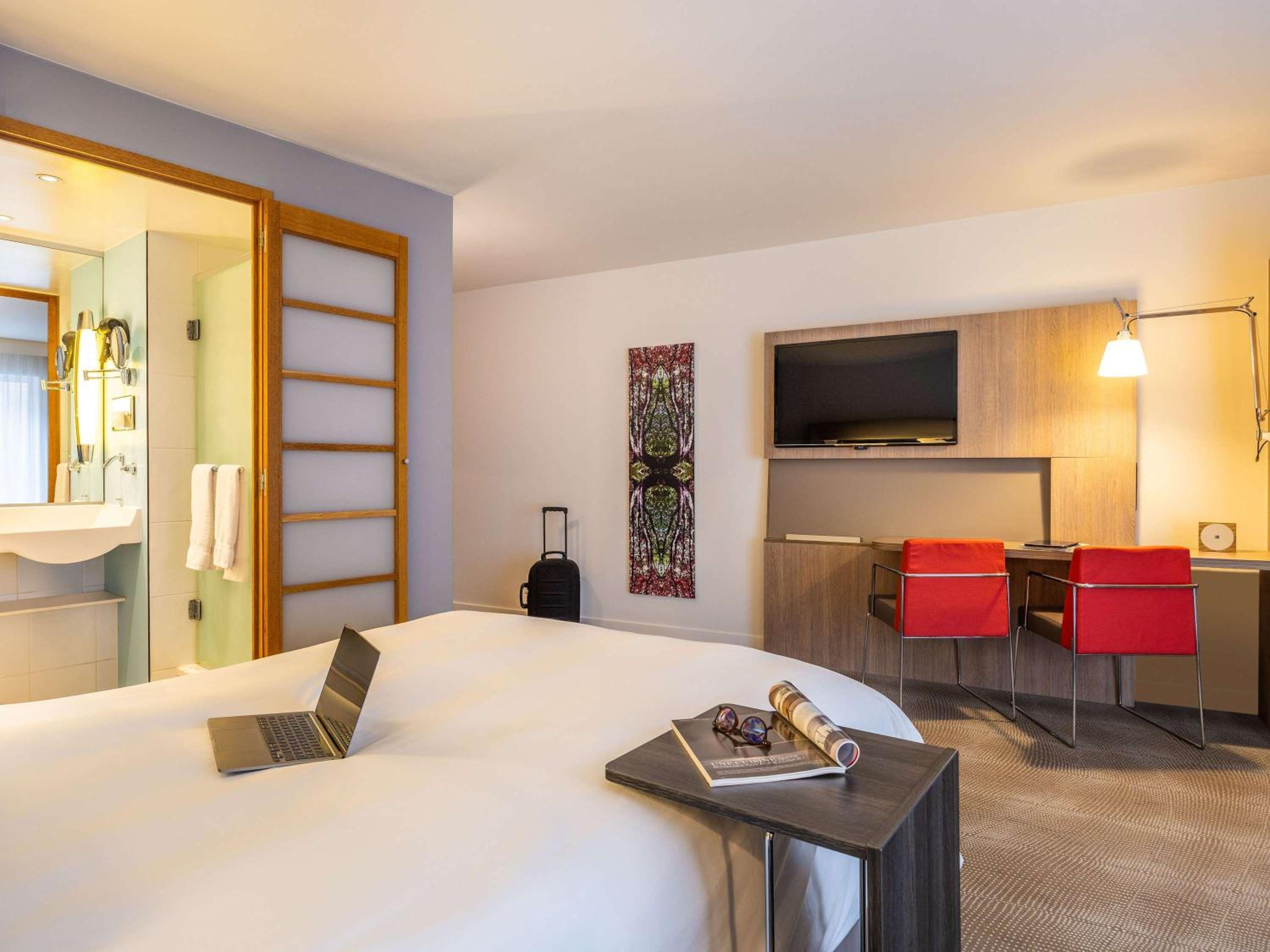 Superior Room with One Double Bed + 1 Sofa Bed - Photo 9