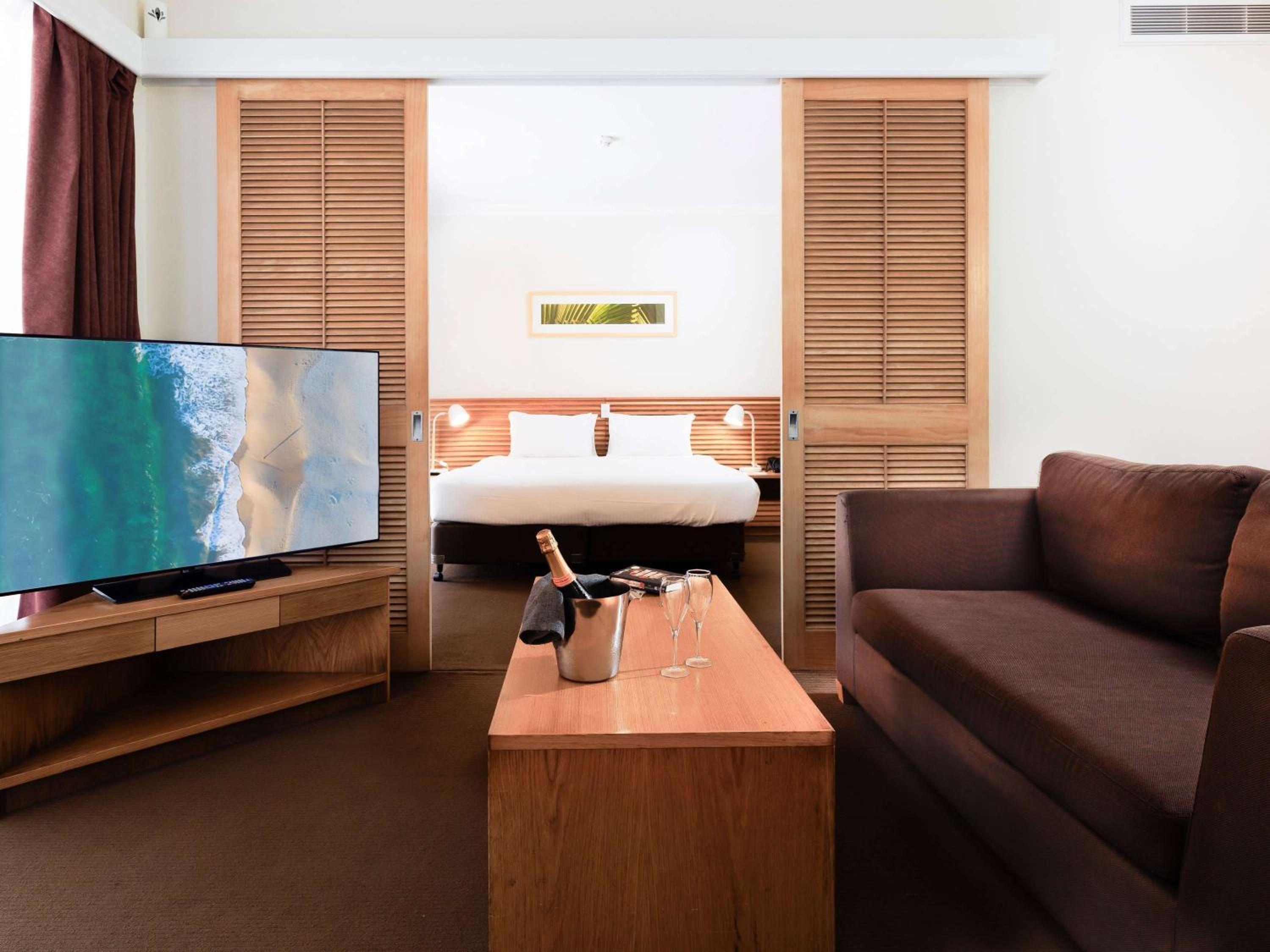 One-Bedroom Suite photo 1
