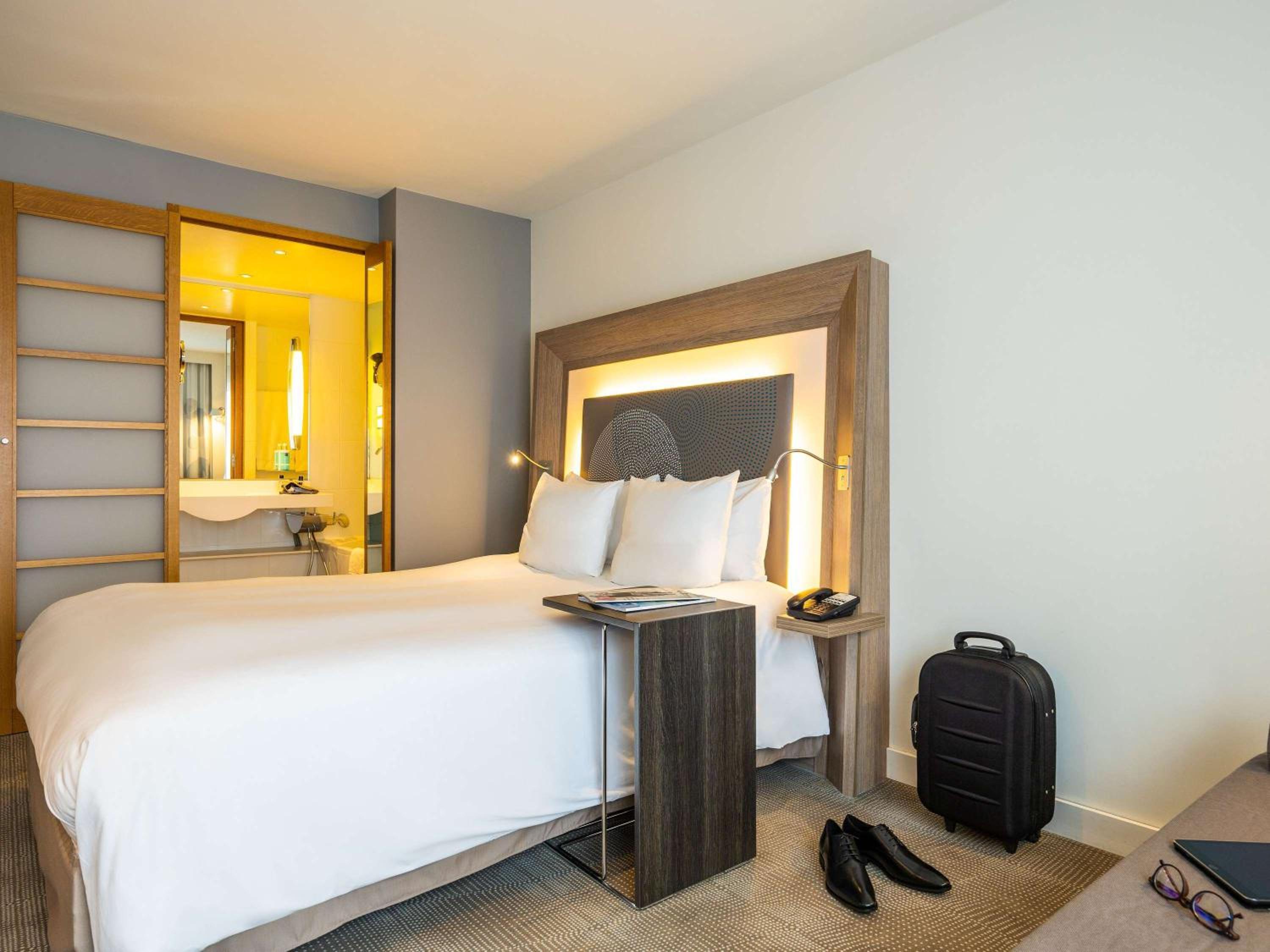 Superior Room with One Double Bed + 1 Sofa Bed - Photo 7
