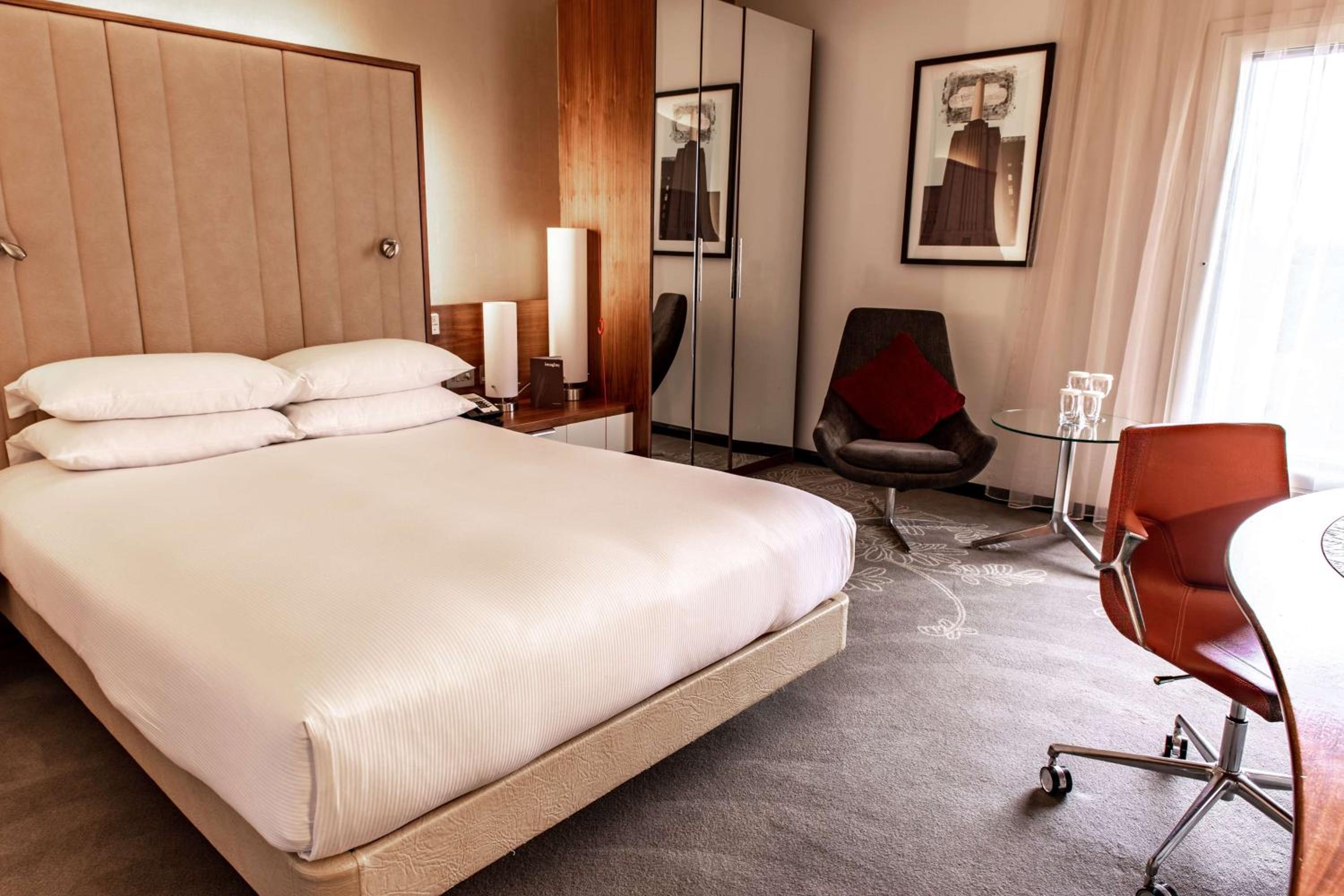 King Guest Room - Photo 3